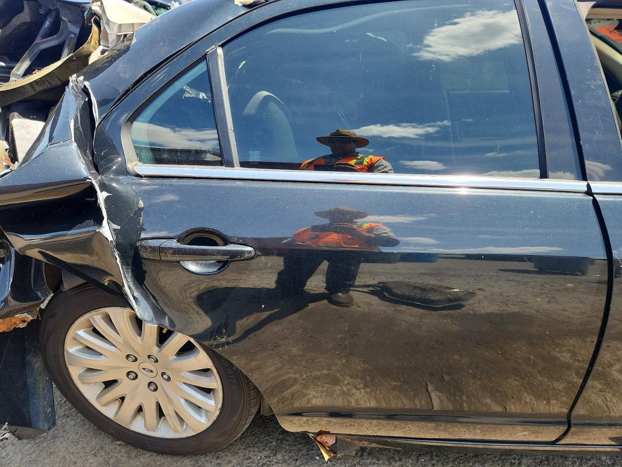 2010 Ford Fusion Hybrid Black vin: 3FADP0L31AR384932