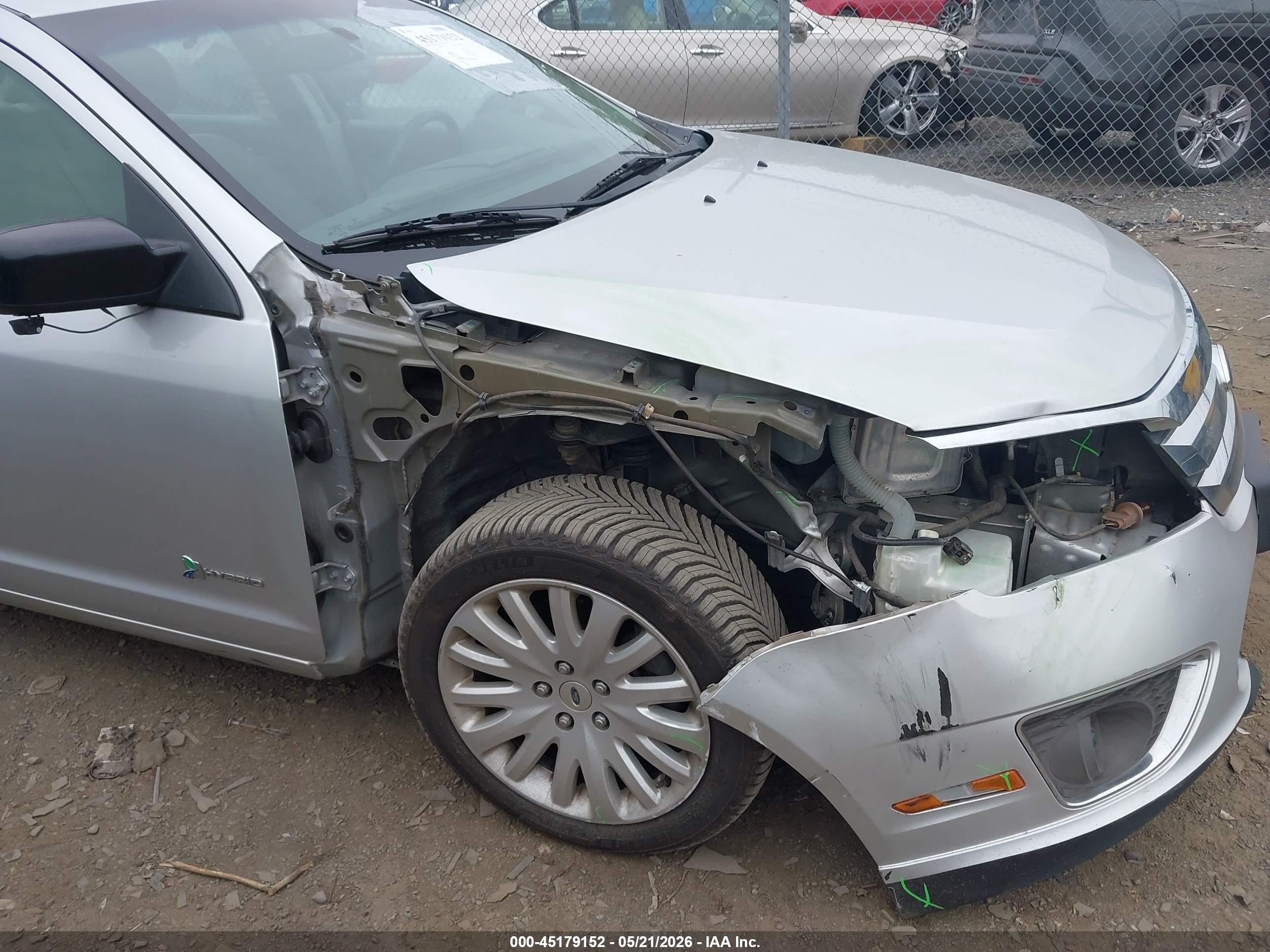 2011 Ford Fusion Hybrid   Серебряный vin: 3FADP0L31BR264422