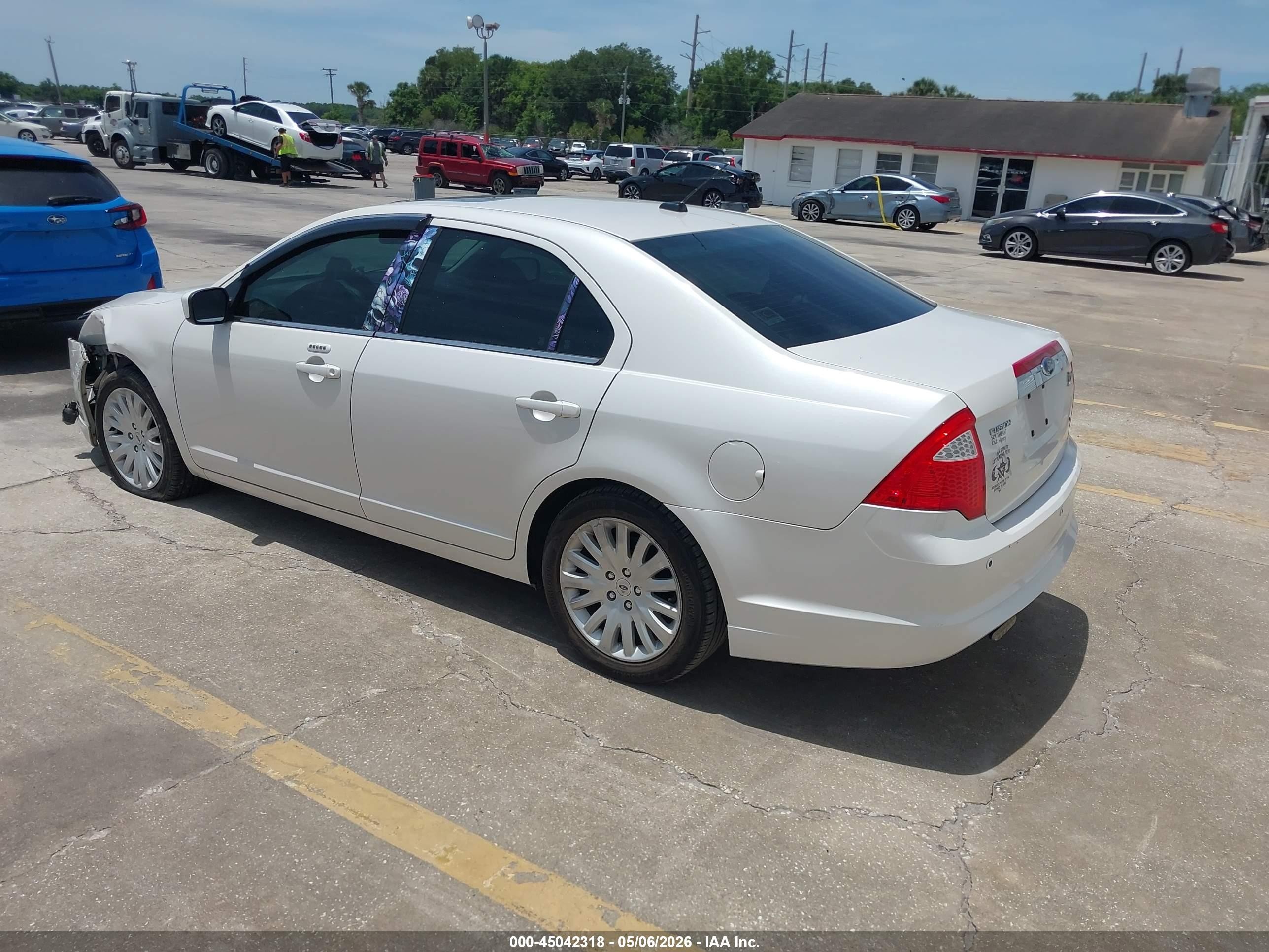 2010 Ford Fusion Hybrid   White vin: 3FADP0L32AR138925