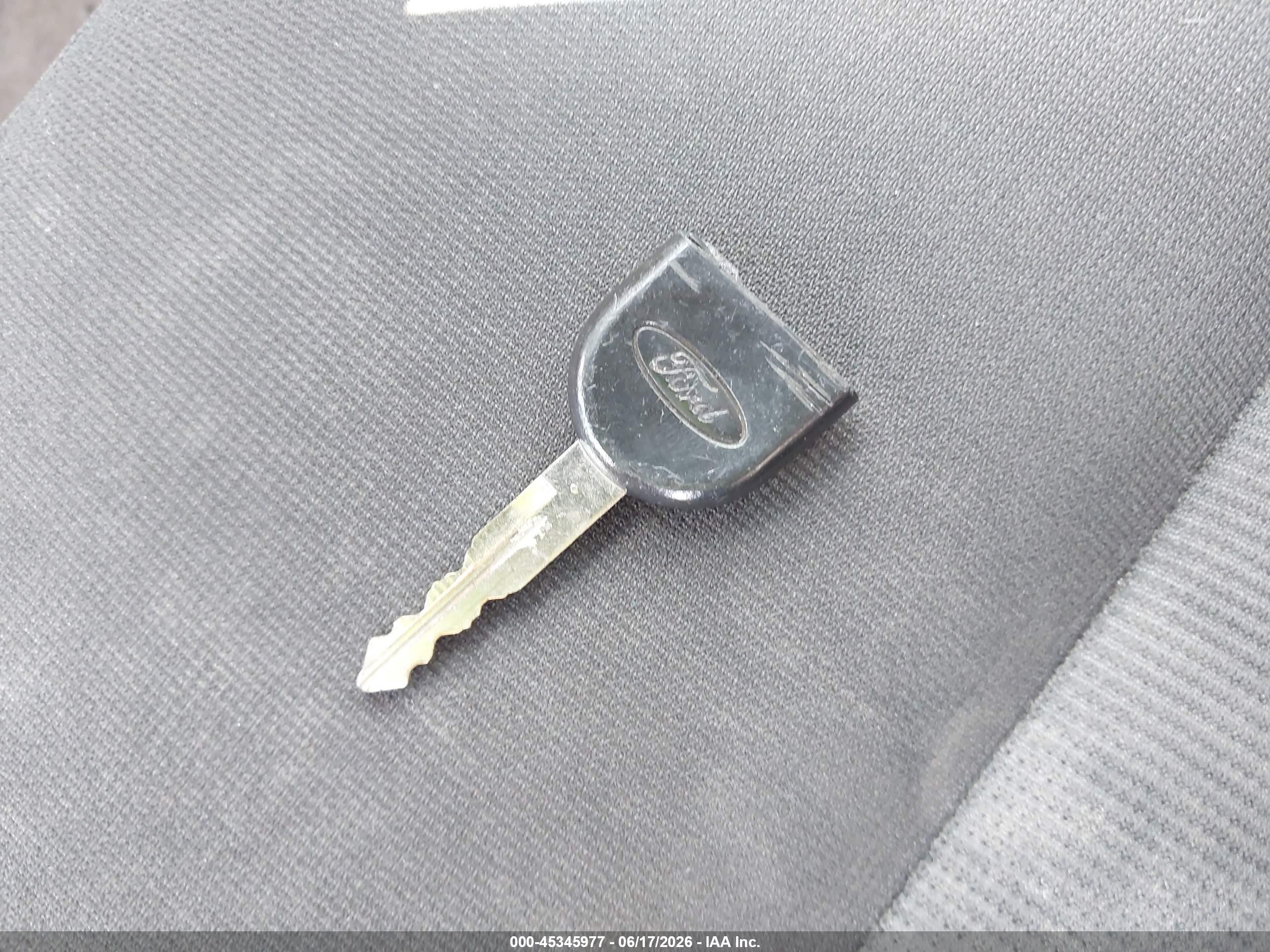 2010 Ford Fusion Hybrid   Серебряный vin: 3FADP0L32AR160102