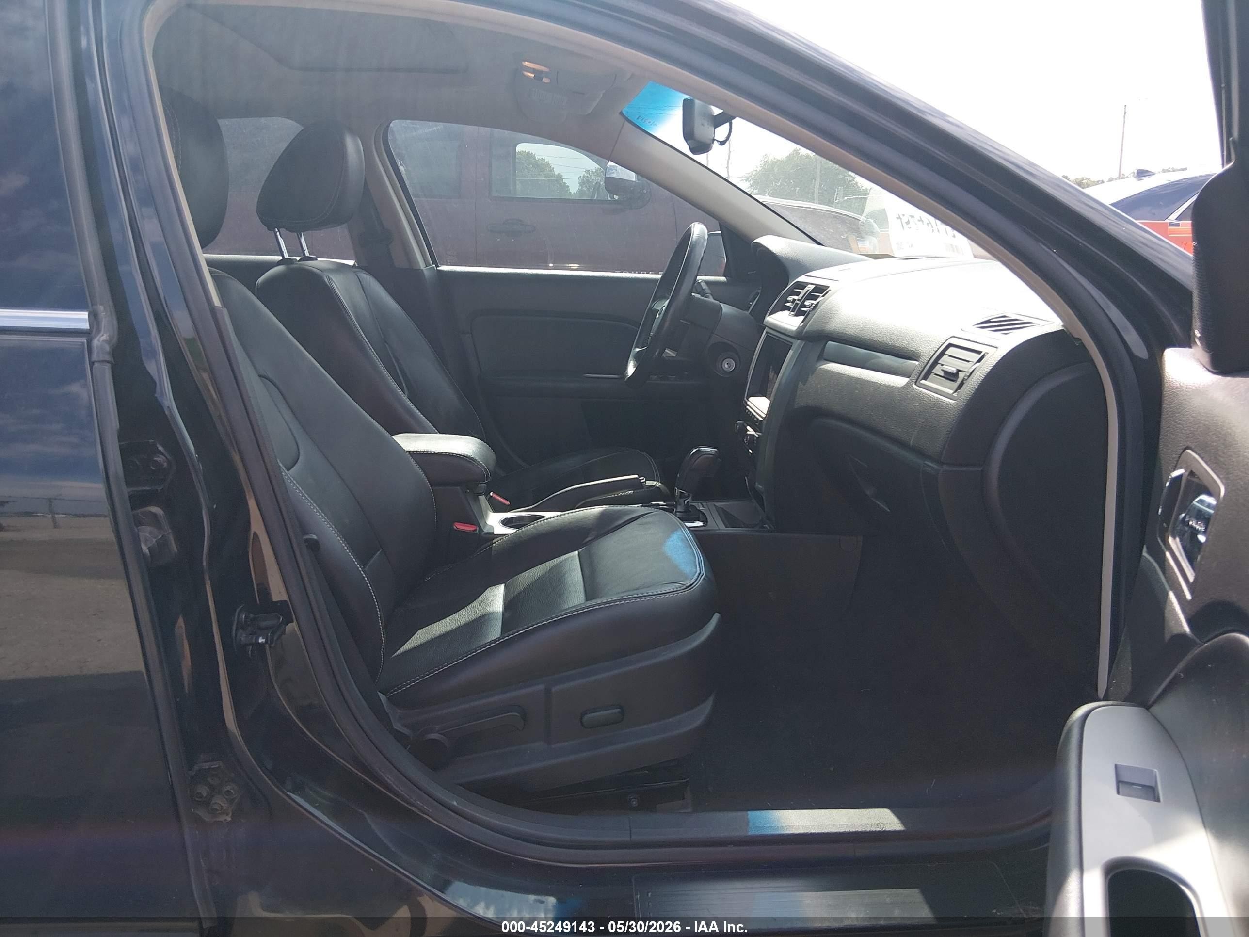 2010 Ford Fusion Hybrid   Black vin: 3FADP0L32AR303839