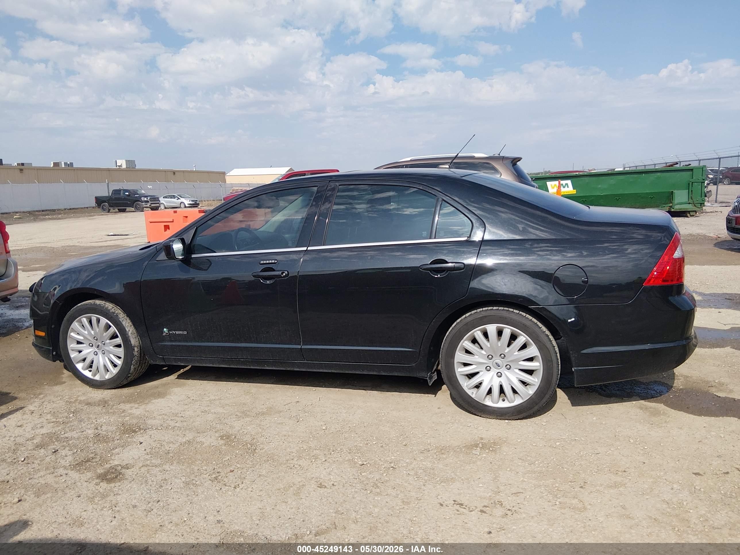 2010 Ford Fusion Hybrid   Black vin: 3FADP0L32AR303839