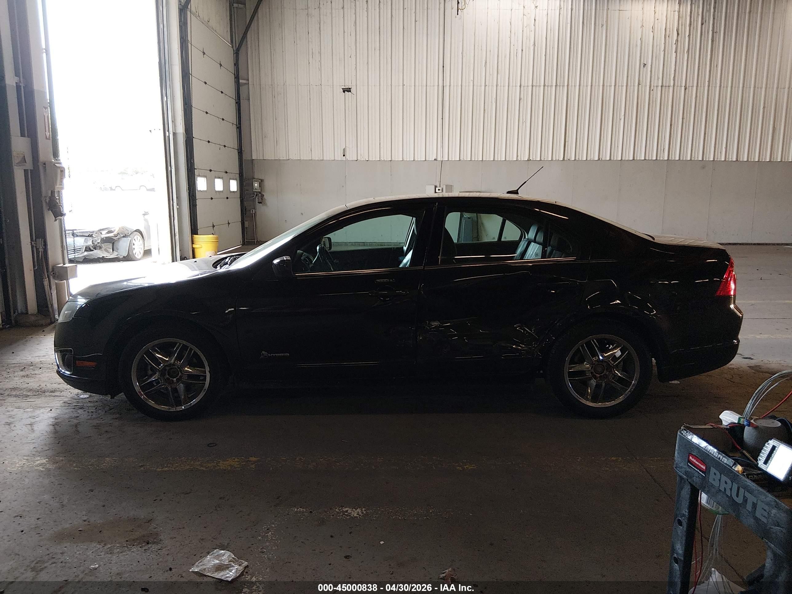 2010 Ford Fusion Hybrid   Black vin: 3FADP0L32AR308040