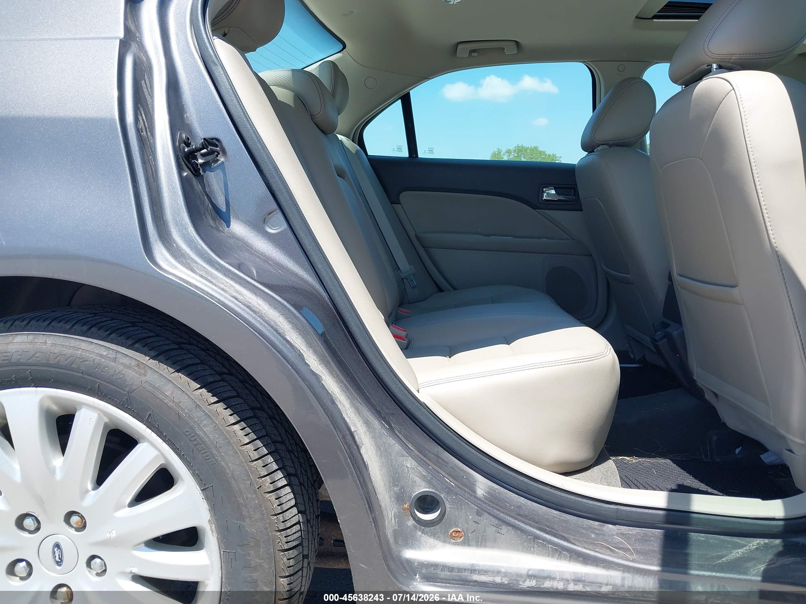 2012 Ford Fusion Hybrid   Gray vin: 3FADP0L32CR173385
