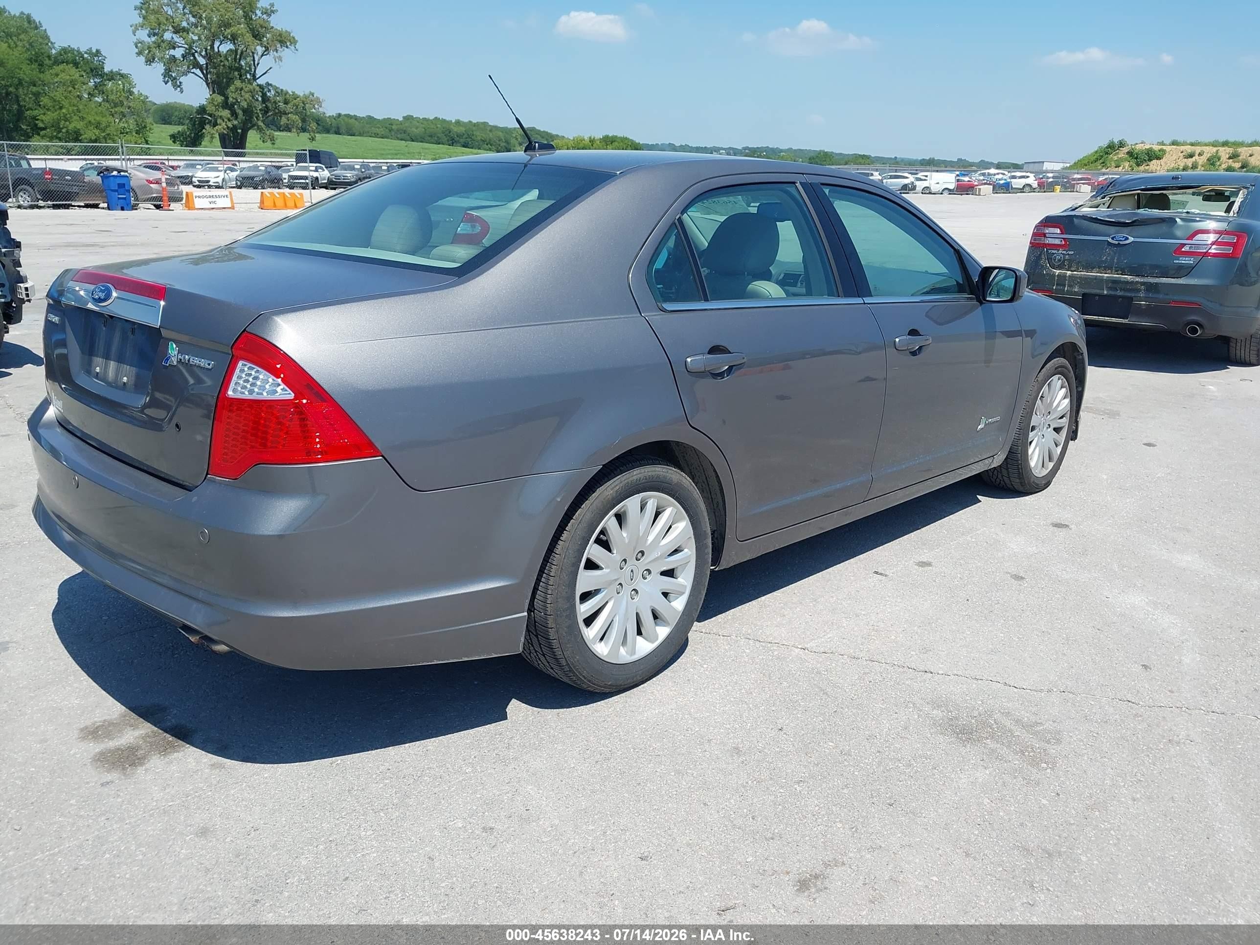 2012 Ford Fusion Hybrid   Gray vin: 3FADP0L32CR173385