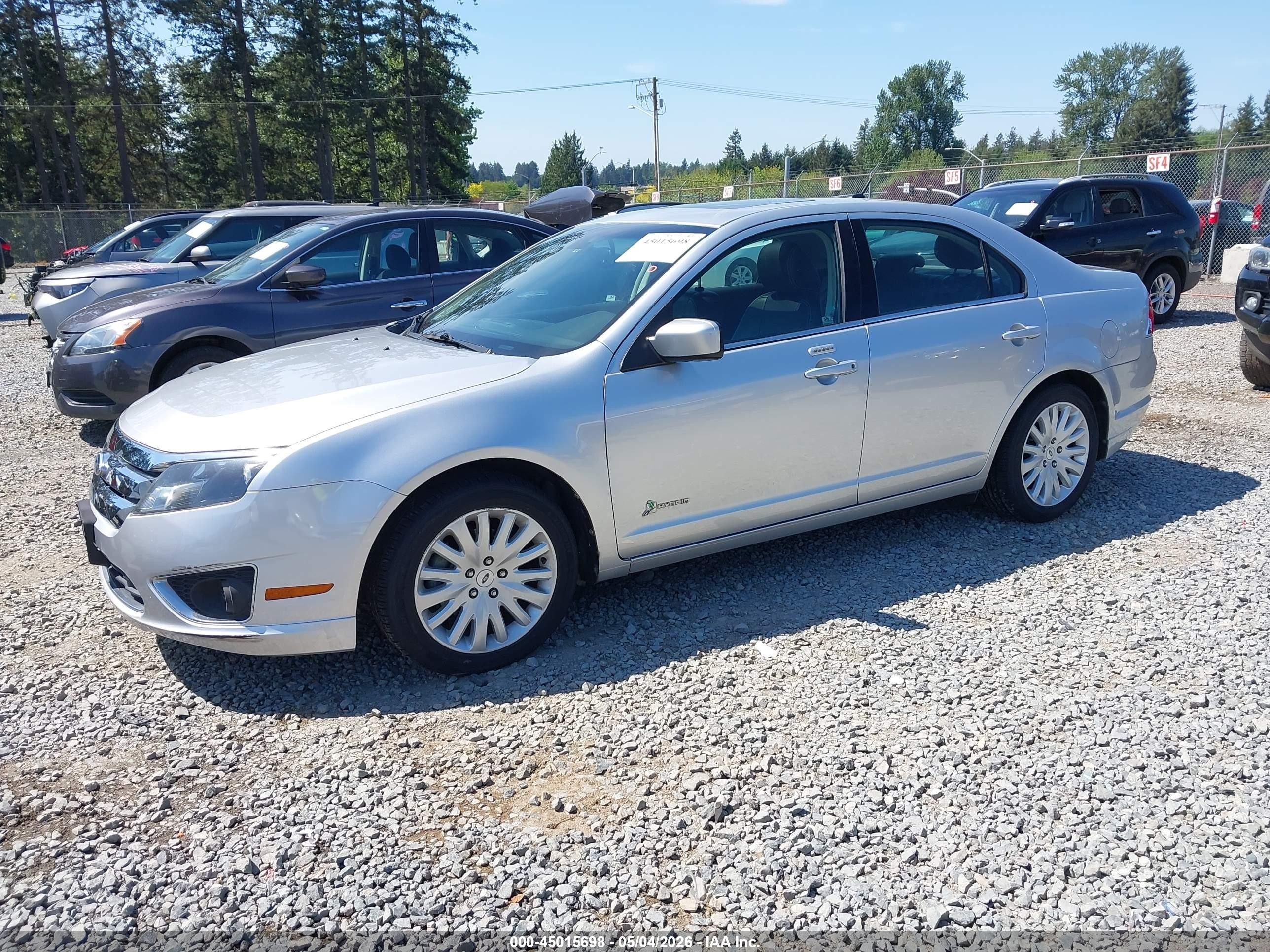 2011 Ford Fusion Hybrid   Silver vin: 3FADP0L33BR184832