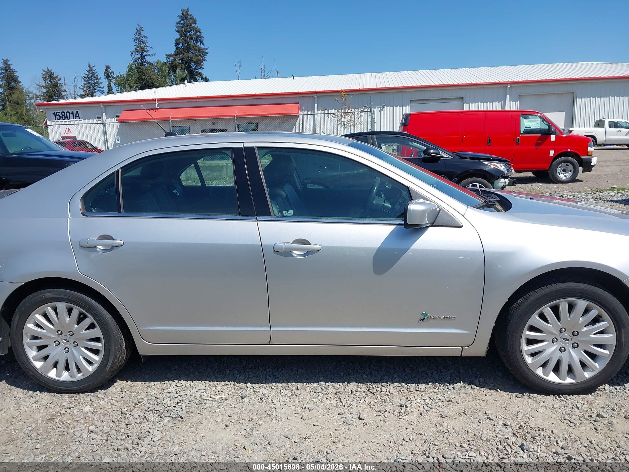2011 Ford Fusion Hybrid   Silver vin: 3FADP0L33BR184832