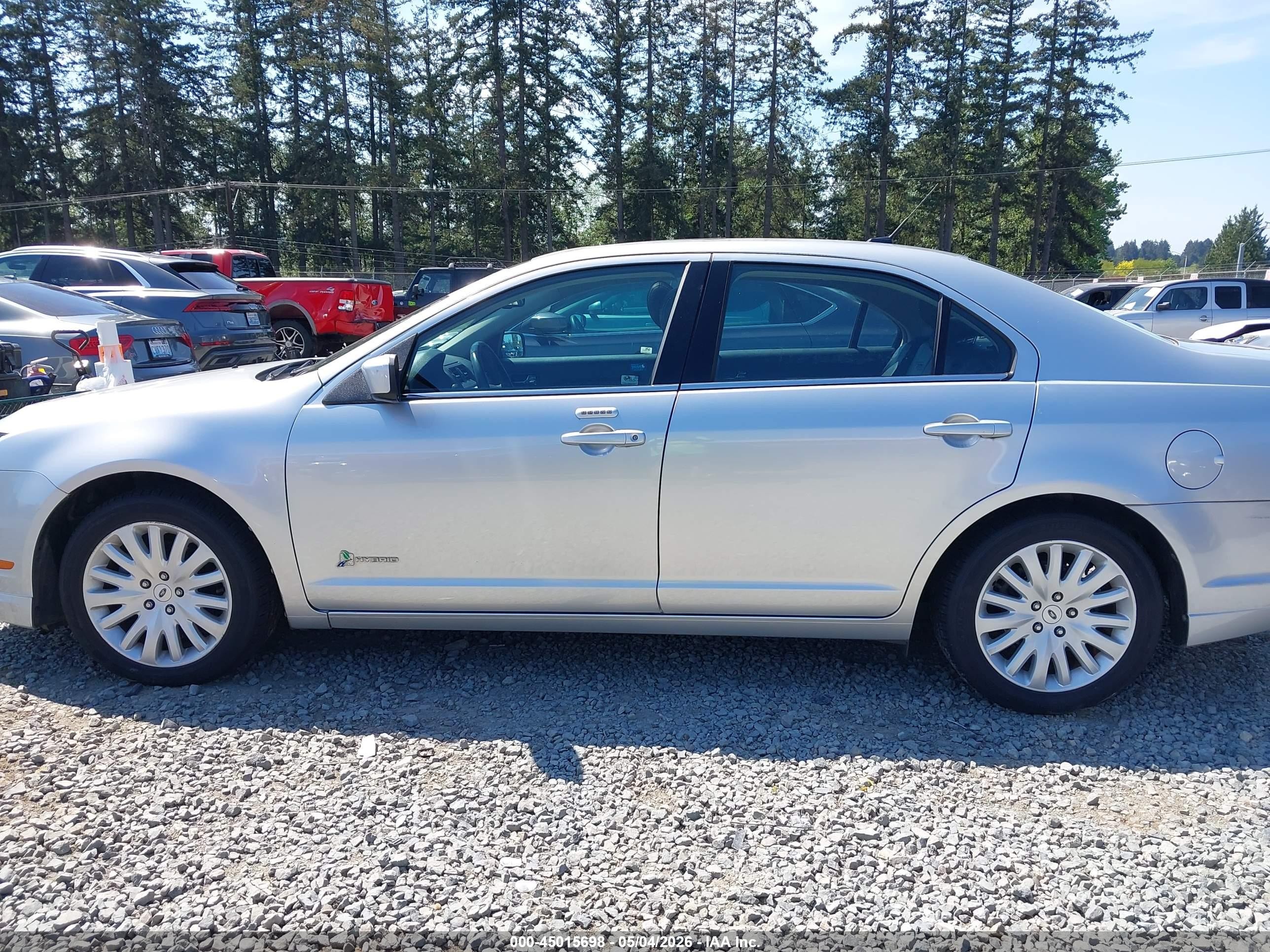 2011 Ford Fusion Hybrid   Silver vin: 3FADP0L33BR184832