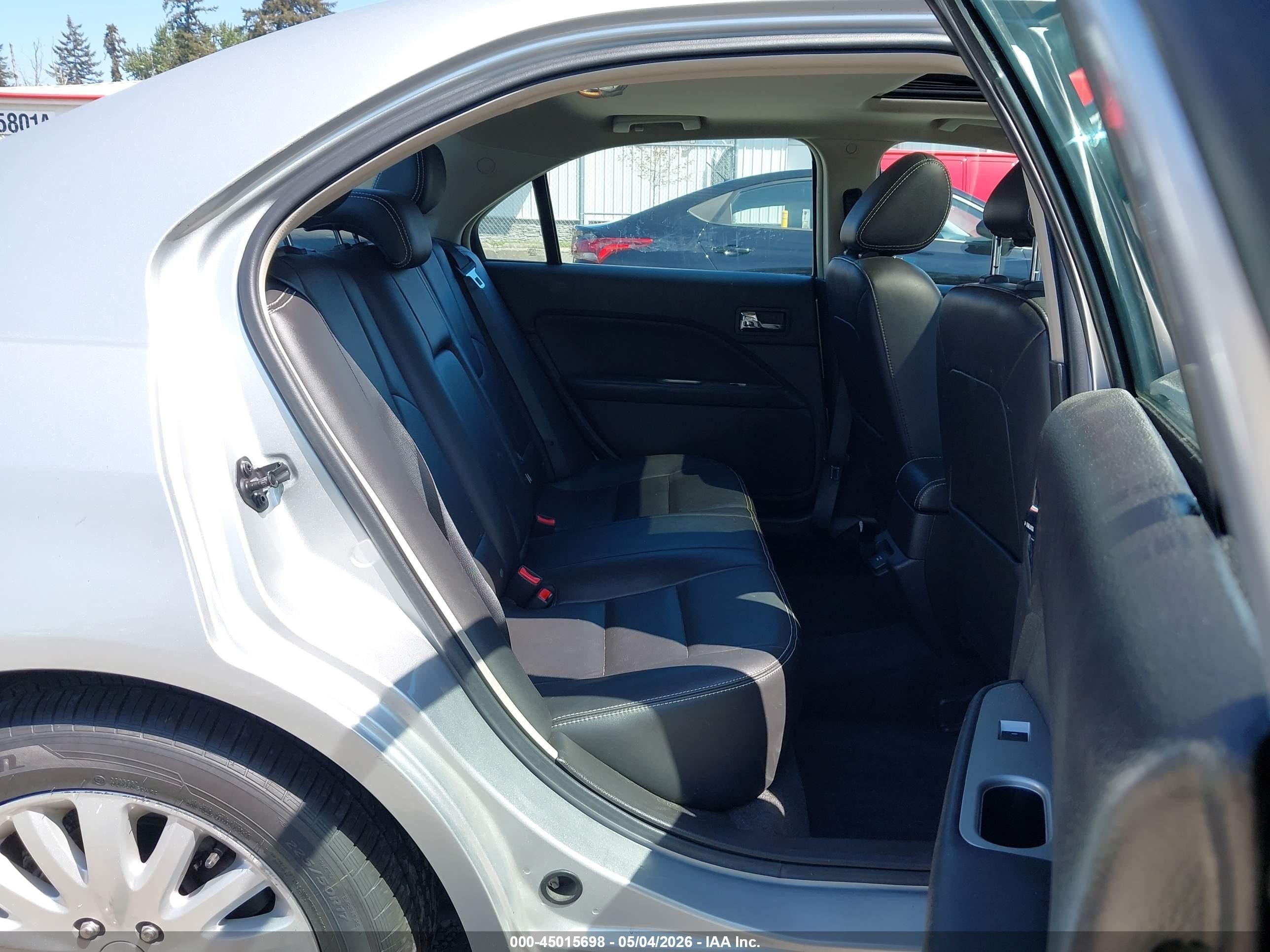 2011 Ford Fusion Hybrid   Silver vin: 3FADP0L33BR184832