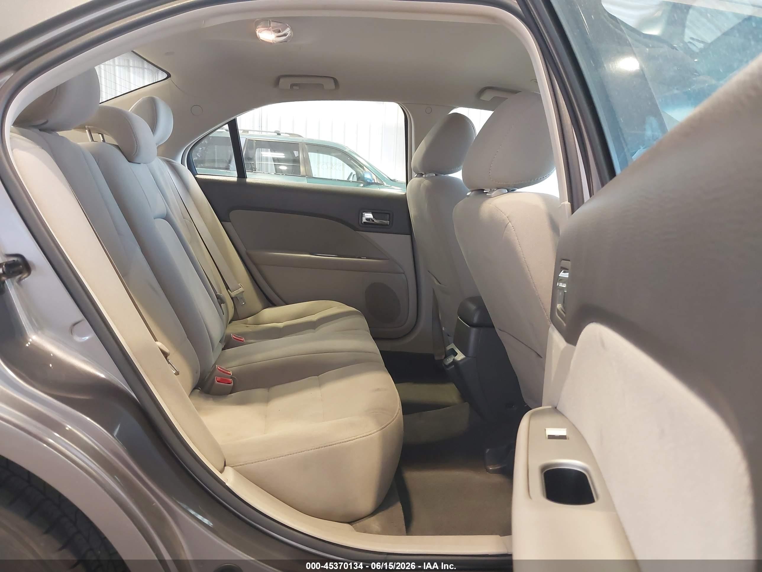 2011 Ford Fusion Hybrid   Gray vin: 3FADP0L33BR304502