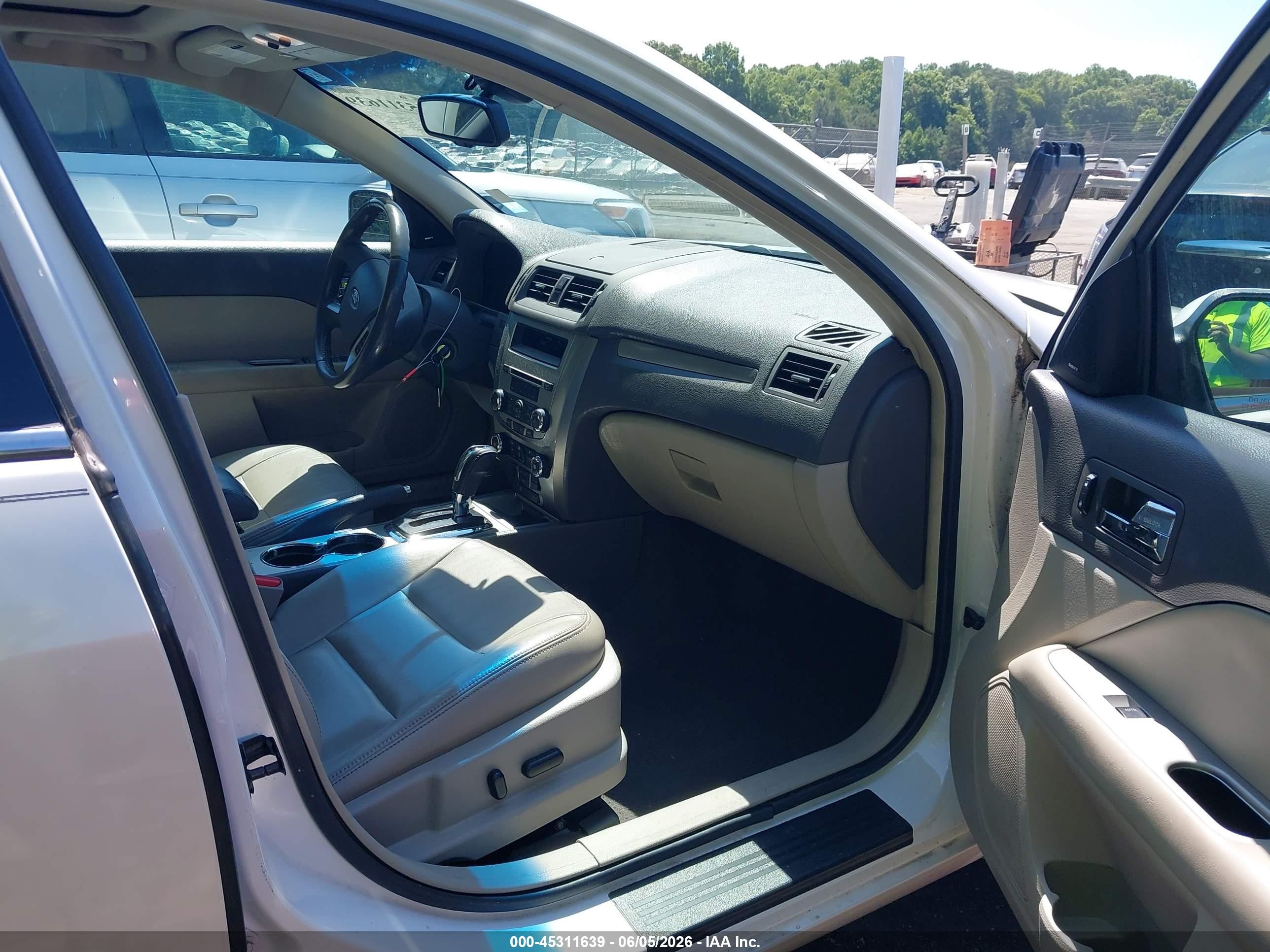 2012 Ford Fusion Hybrid White vin: 3FADP0L33CR184153