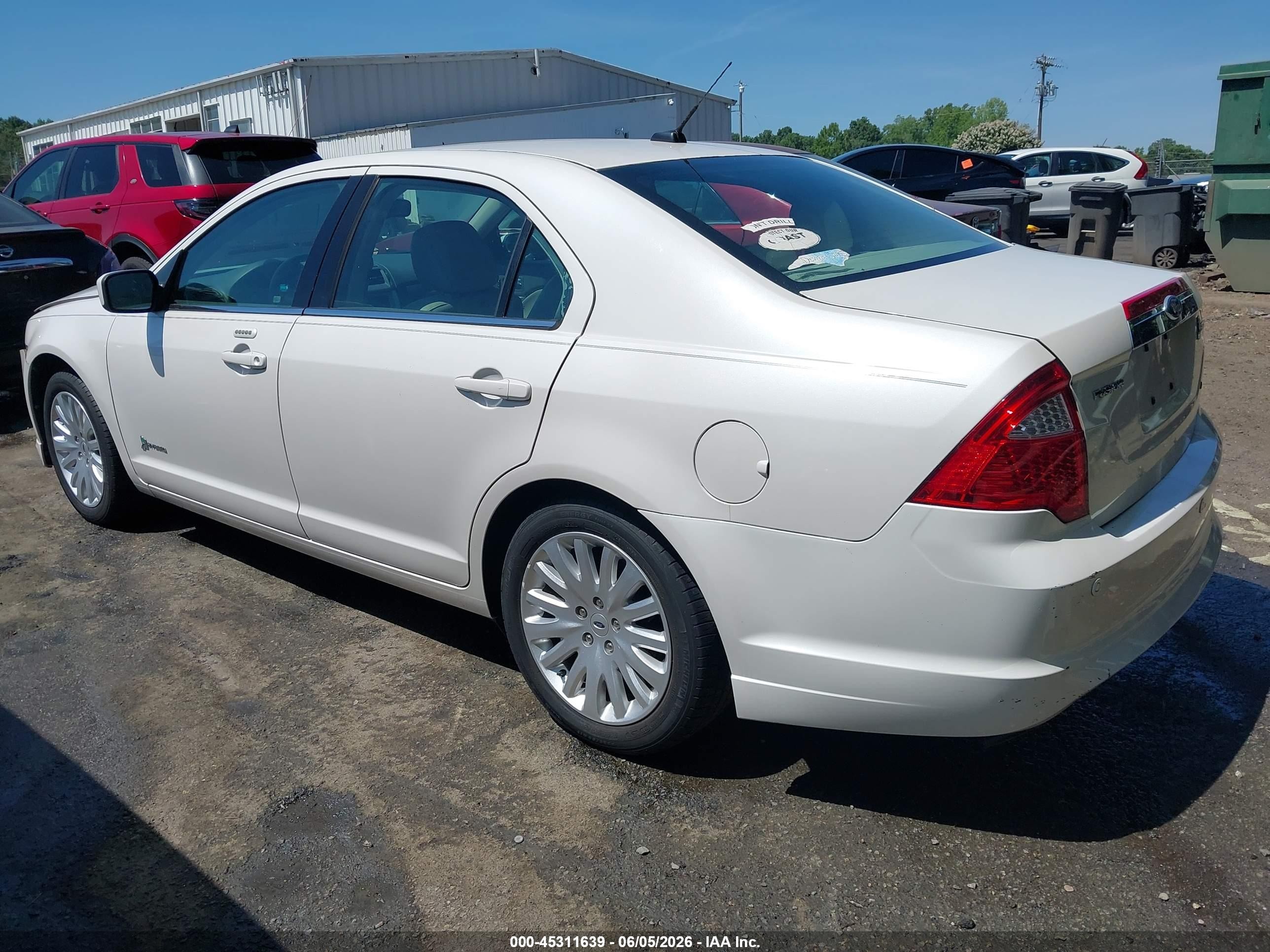 2012 Ford Fusion Hybrid White vin: 3FADP0L33CR184153