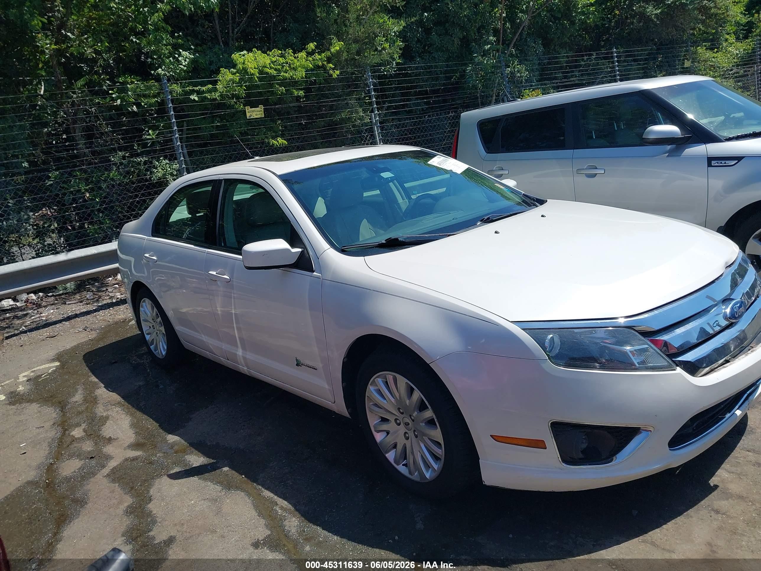 2012 Ford Fusion Hybrid White vin: 3FADP0L33CR184153