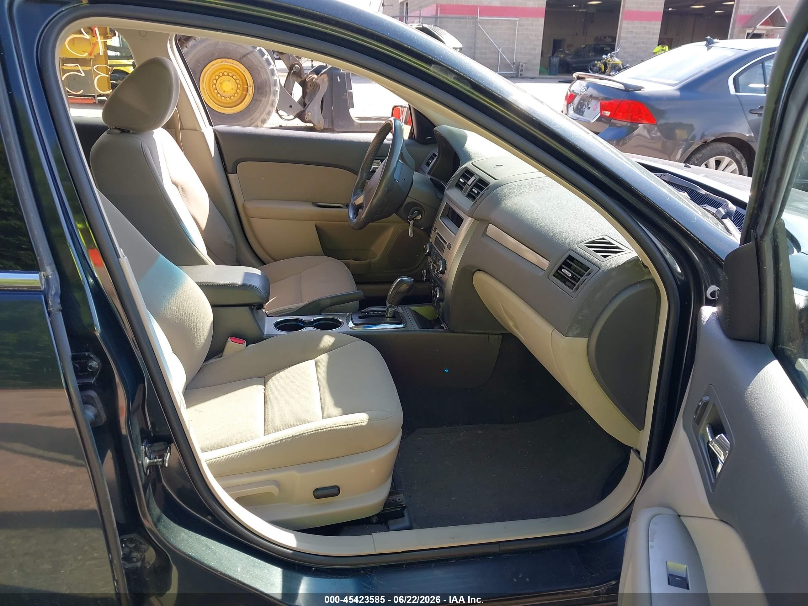 2010 Ford Fusion Hybrid   Gray vin: 3FADP0L34AR106798