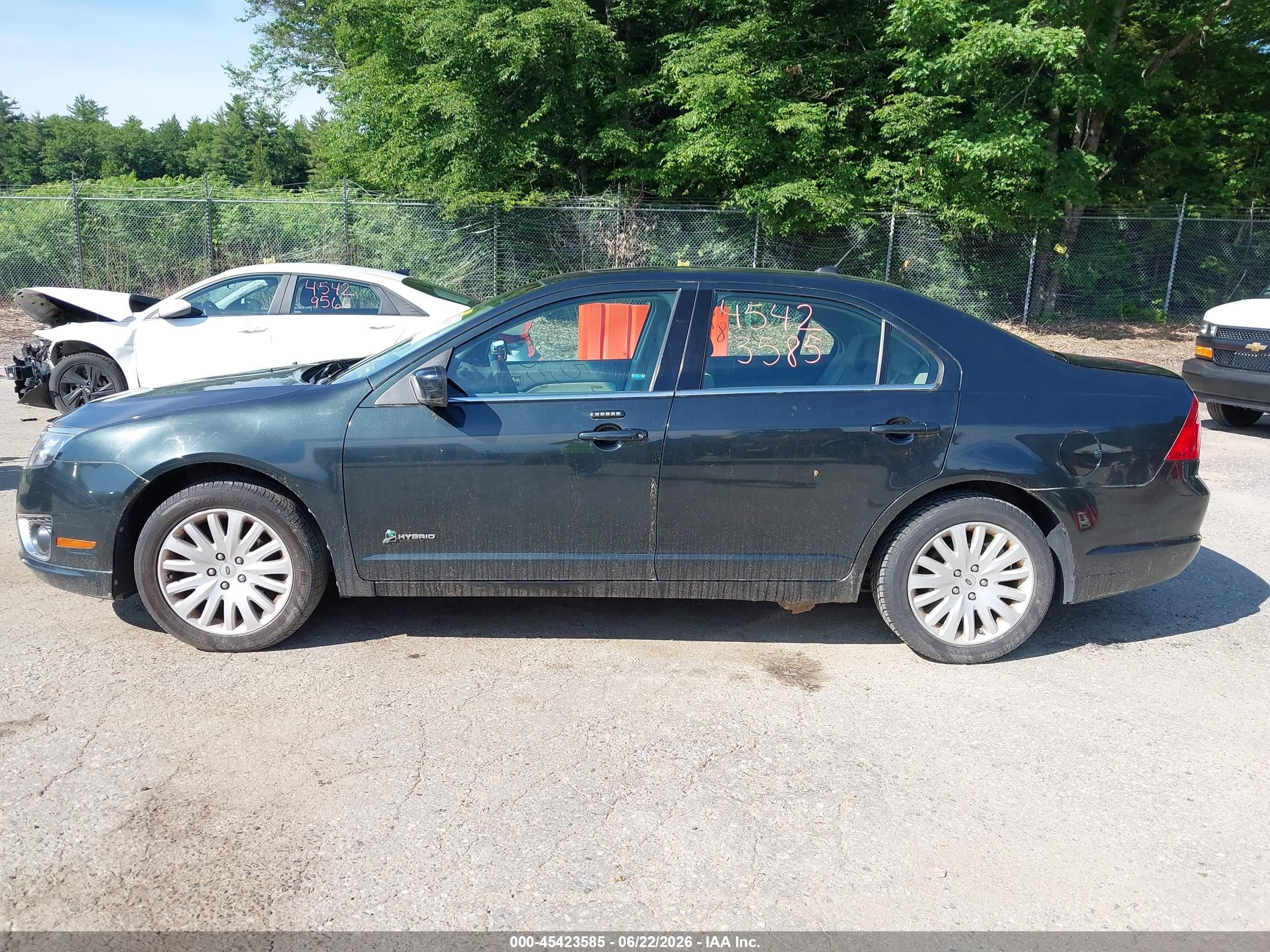 2010 Ford Fusion Hybrid   Gray vin: 3FADP0L34AR106798