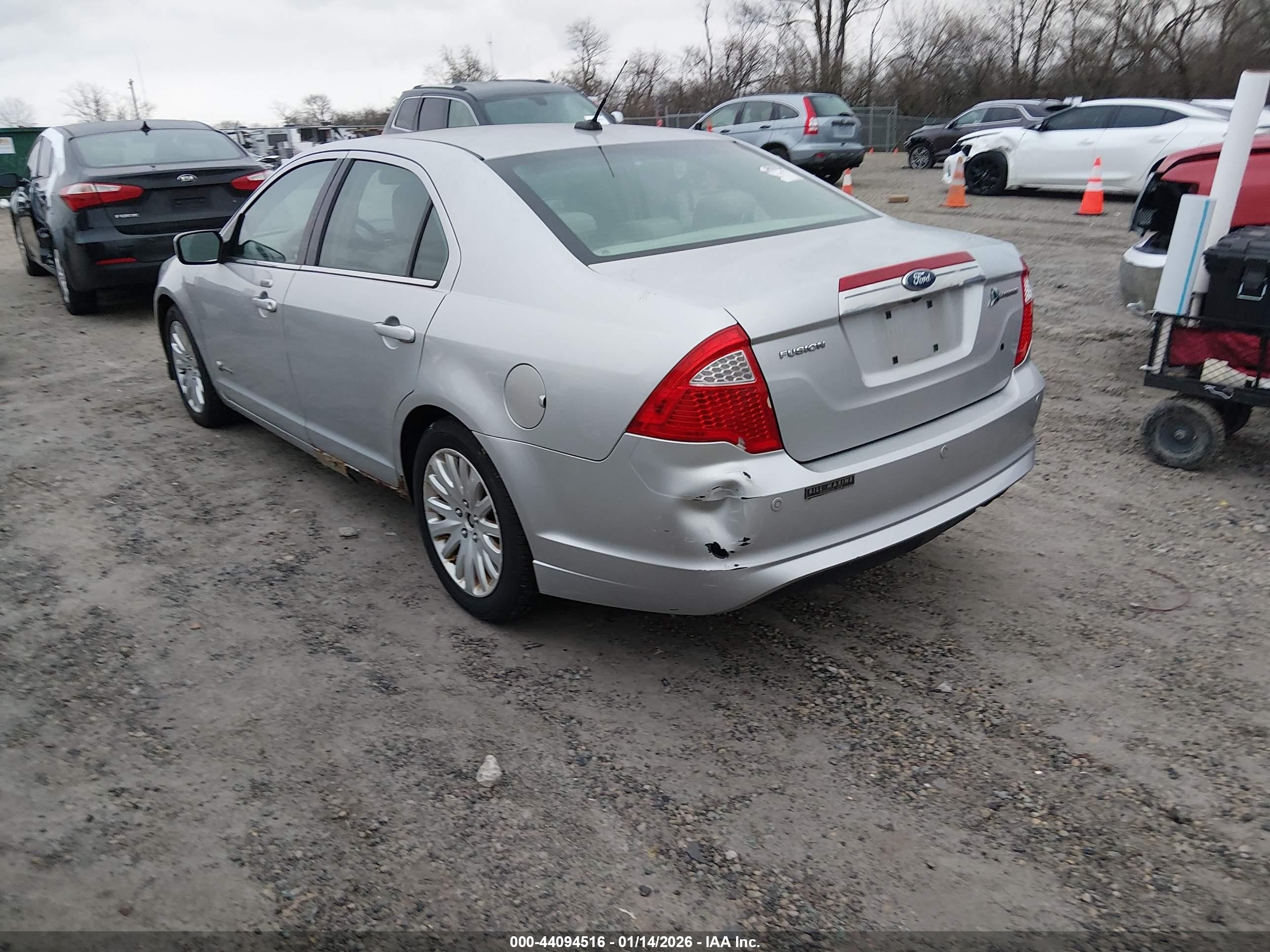2010 Ford Fusion Hybrid   Silver vin: 3FADP0L34AR144693