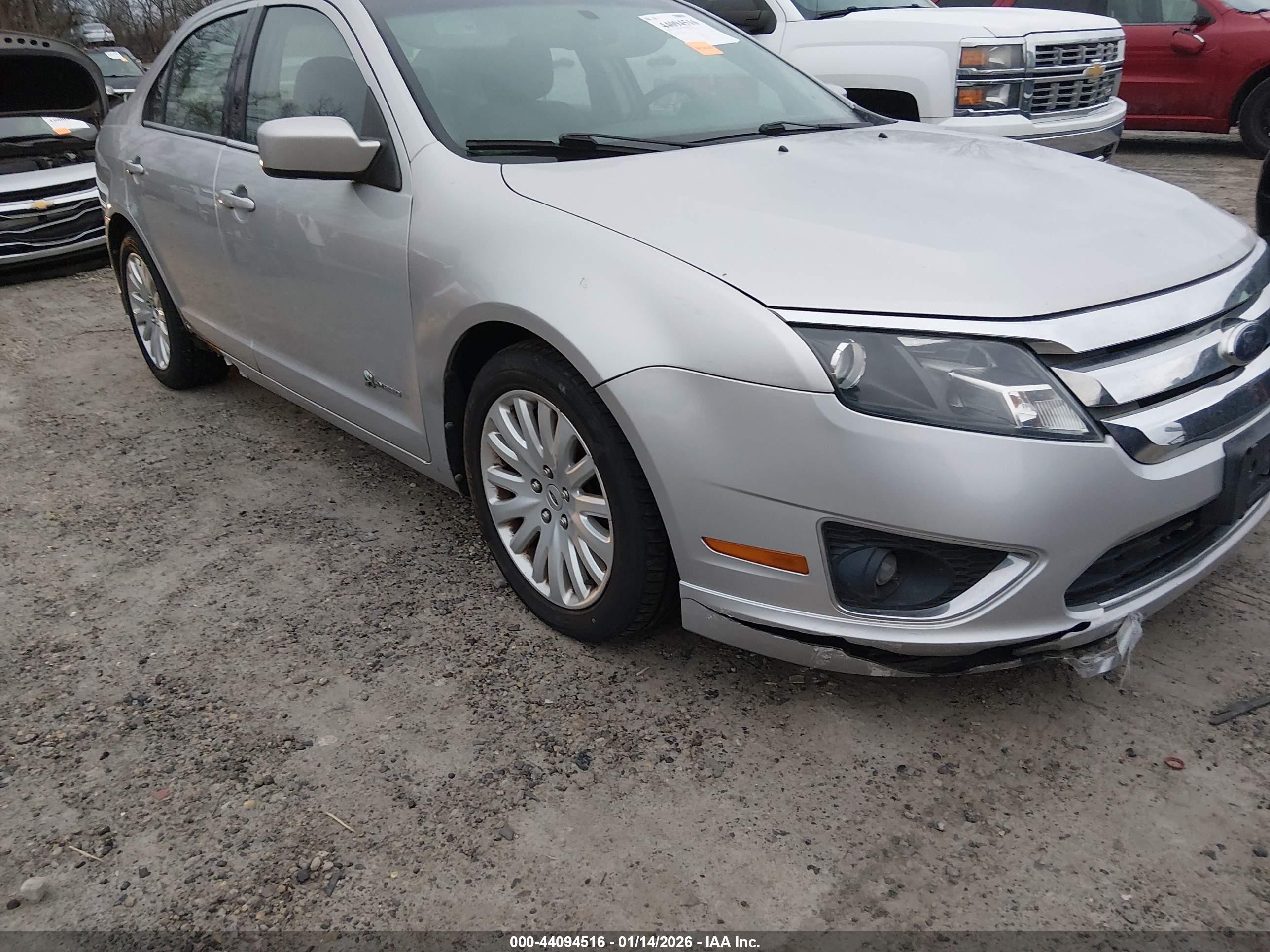 2010 Ford Fusion Hybrid   Silver vin: 3FADP0L34AR144693