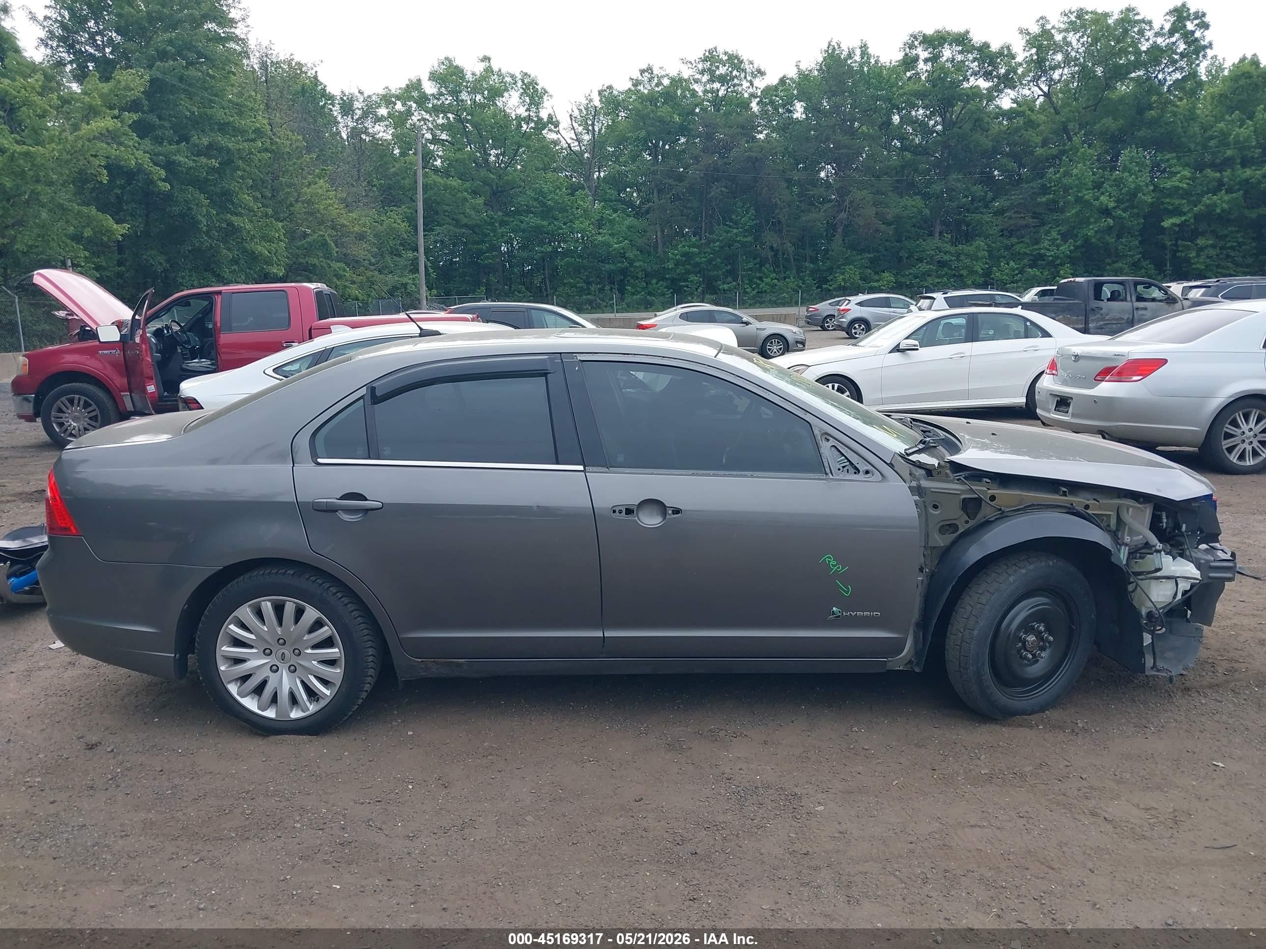2010 Ford Fusion Hybrid   Серый vin: 3FADP0L34AR304720