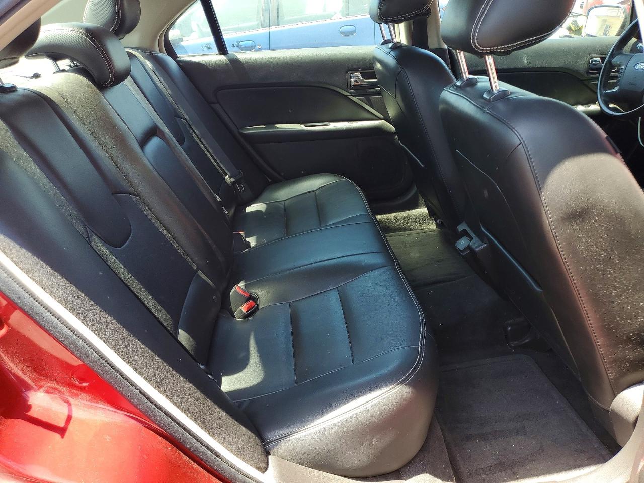 2012 Ford Fusion Hybrid Burgundy vin: 3FADP0L34CR238155