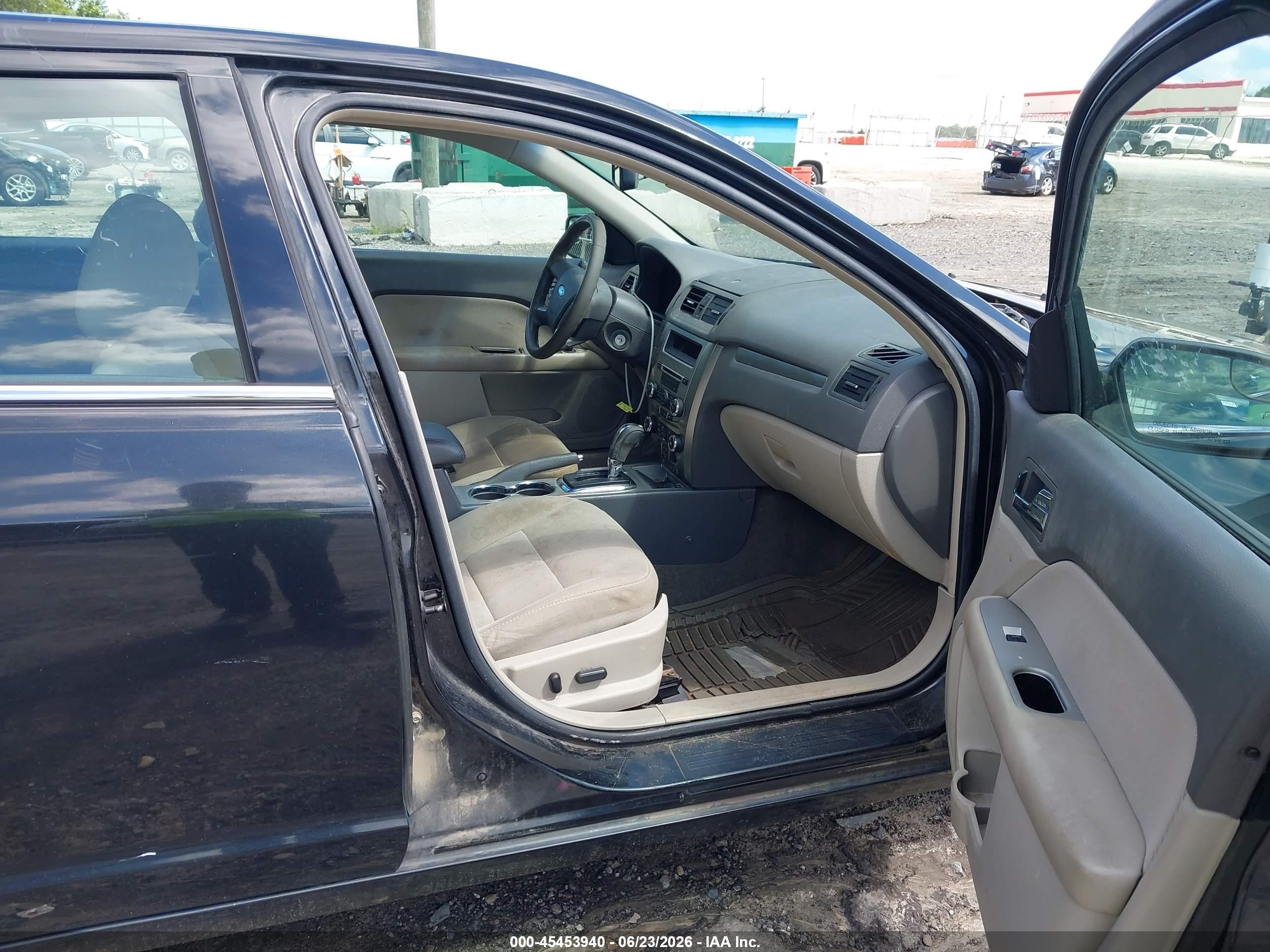 2012 Ford Fusion Hybrid   Черный vin: 3FADP0L34CR249494