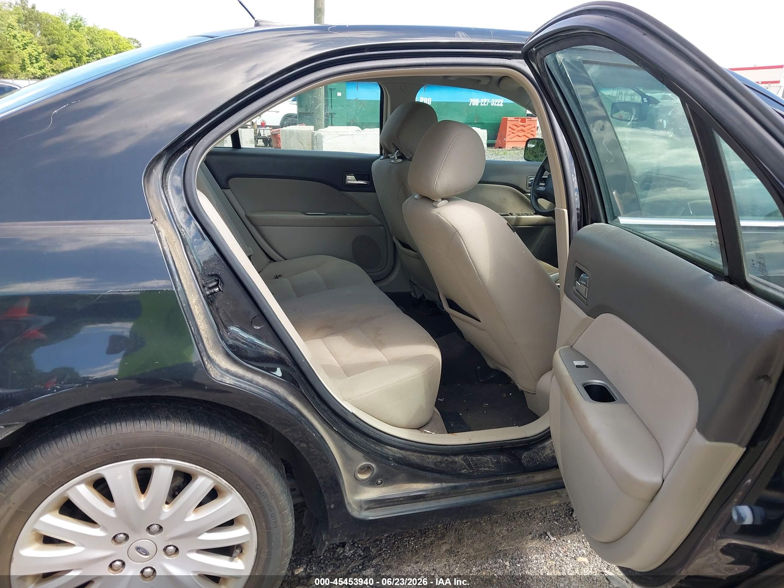 2012 Ford Fusion Hybrid   Черный vin: 3FADP0L34CR249494