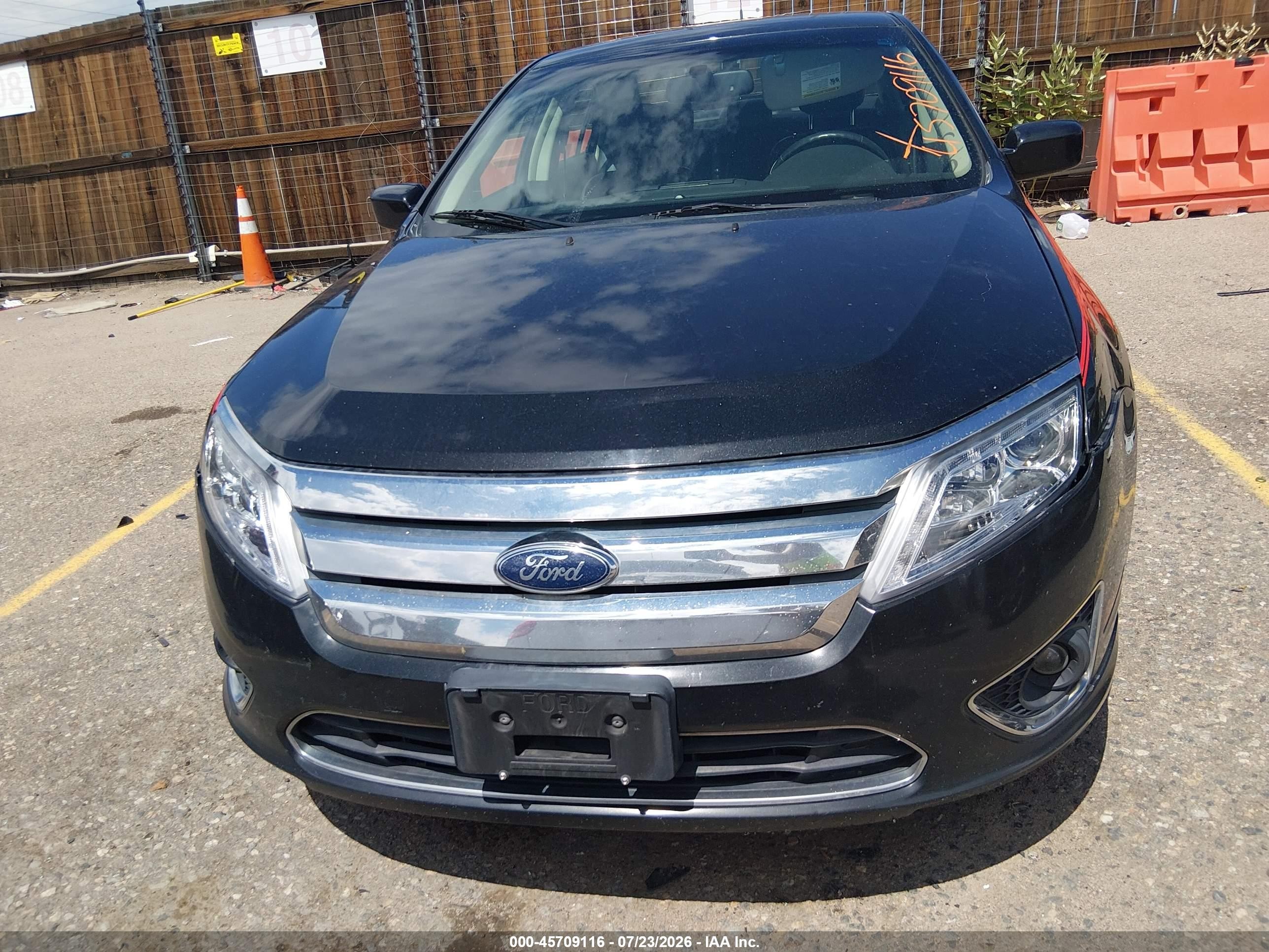 2010 Ford Fusion Hybrid   Black vin: 3FADP0L35AR100329