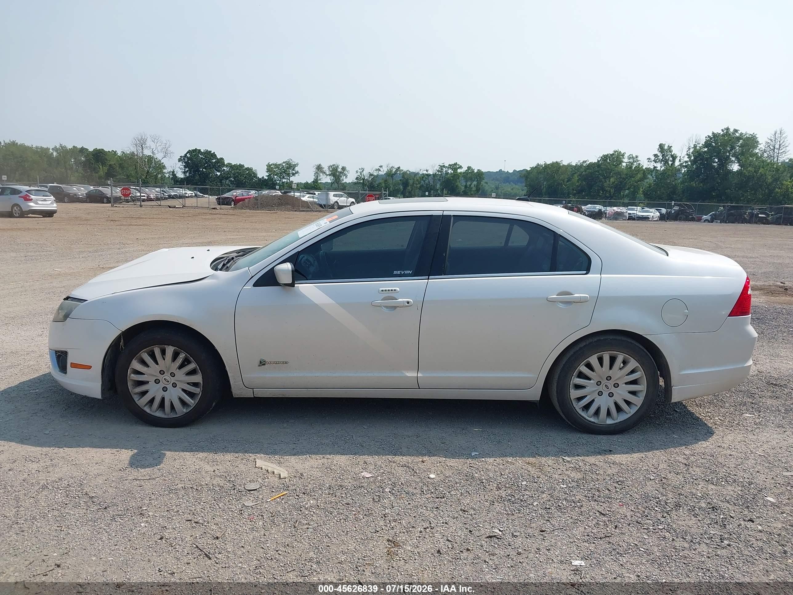 2010 Ford Fusion Hybrid   White vin: 3FADP0L35AR133055