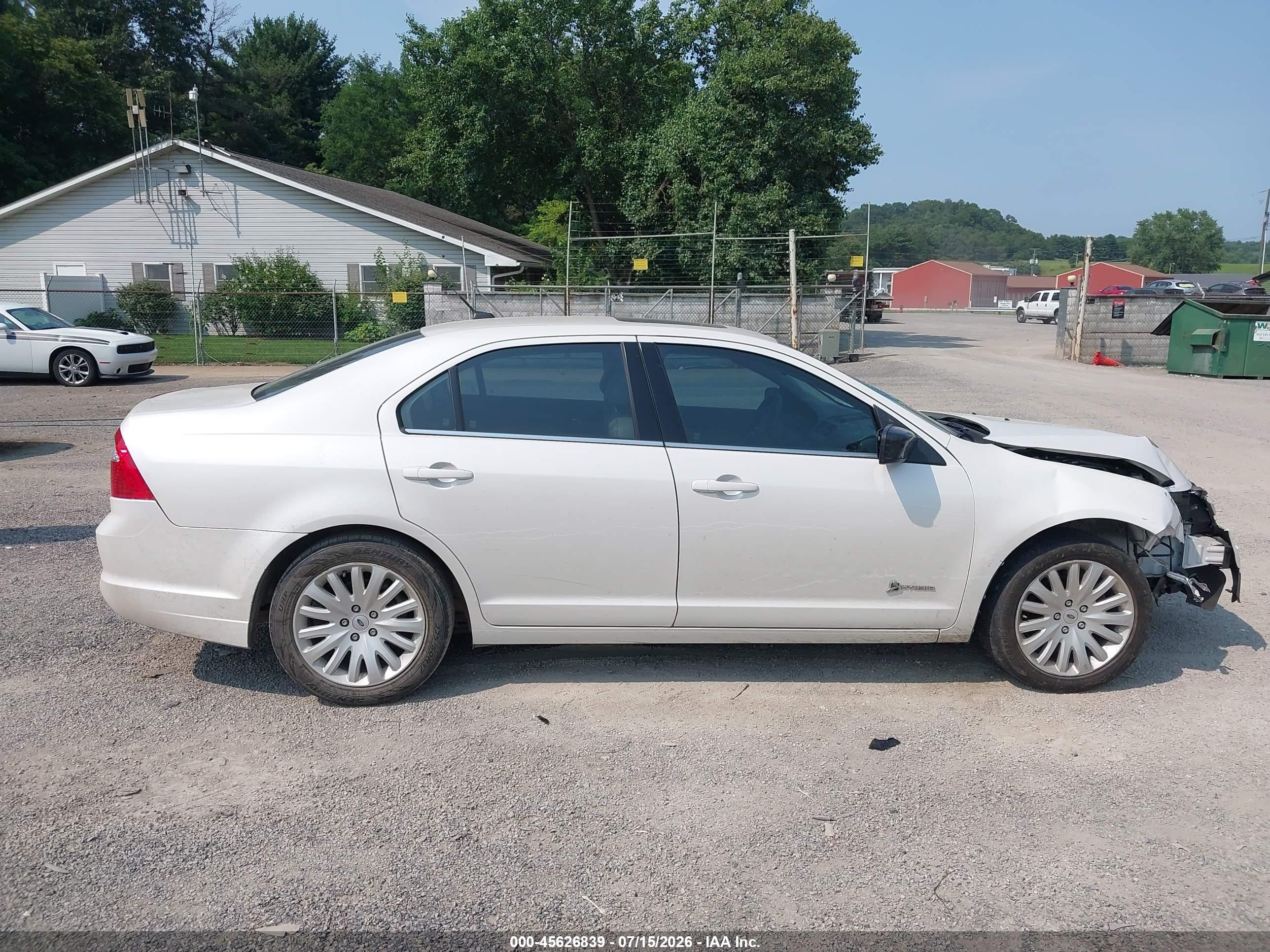 2010 Ford Fusion Hybrid   White vin: 3FADP0L35AR133055
