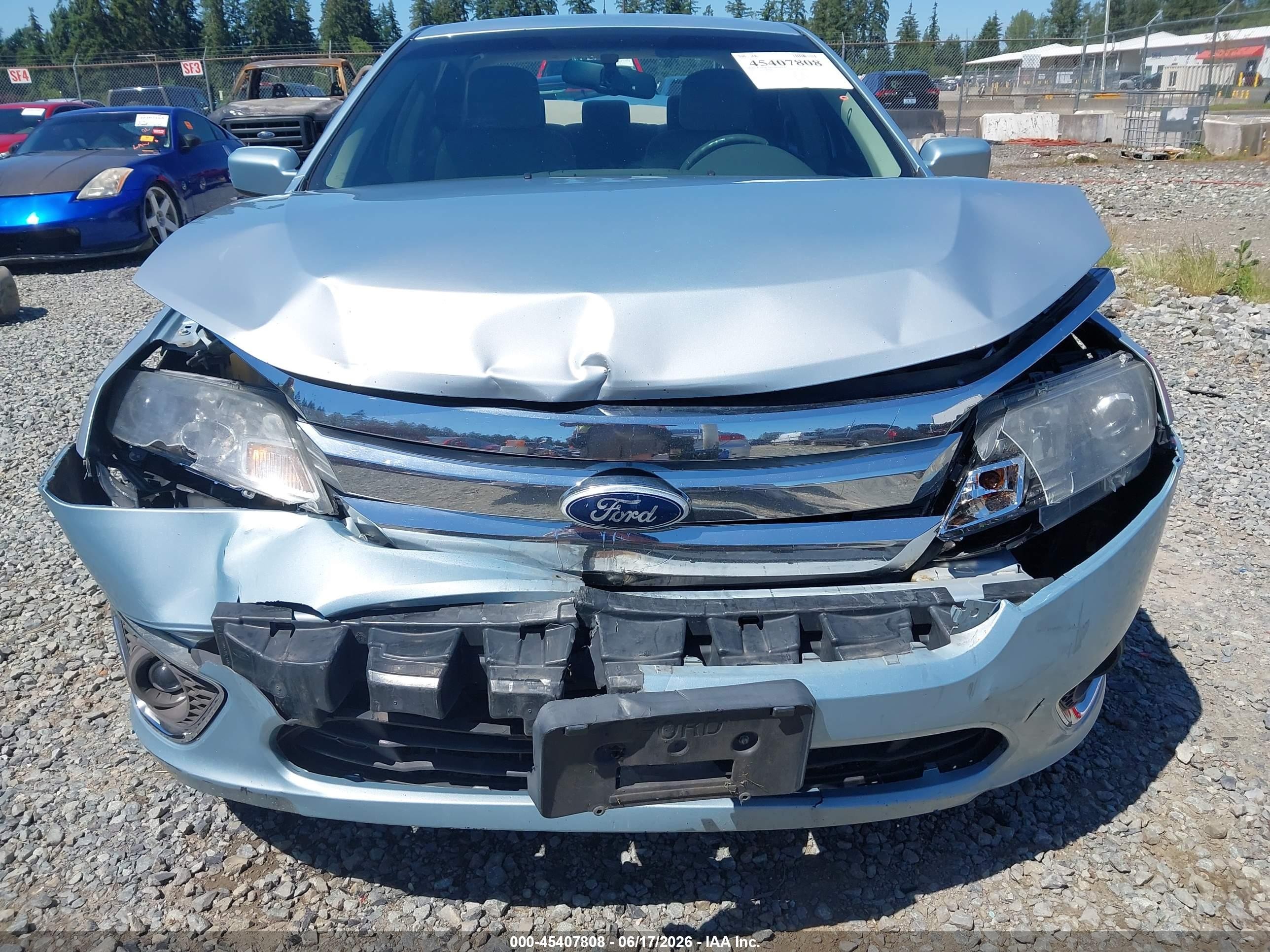 2010 Ford Fusion Hybrid   Light Blue vin: 3FADP0L35AR418905