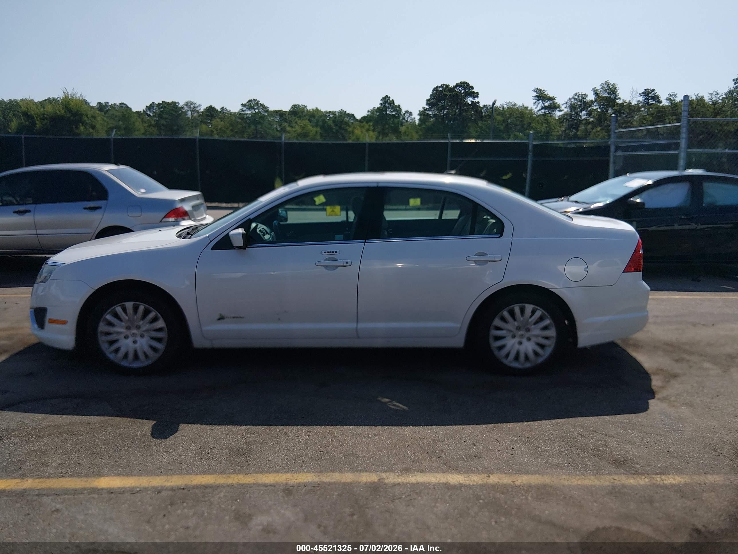 2011 Ford Fusion Hybrid   White vin: 3FADP0L35BR102955