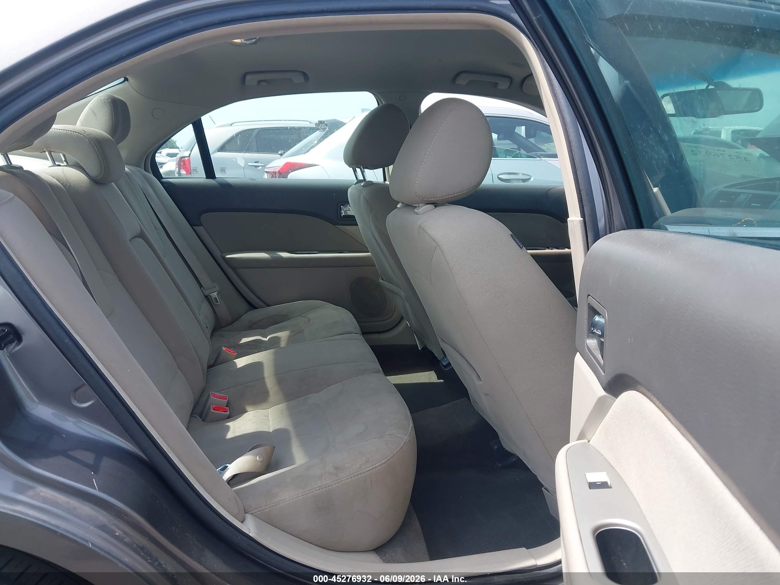 2011 Ford Fusion Hybrid   Silver vin: 3FADP0L35BR215241