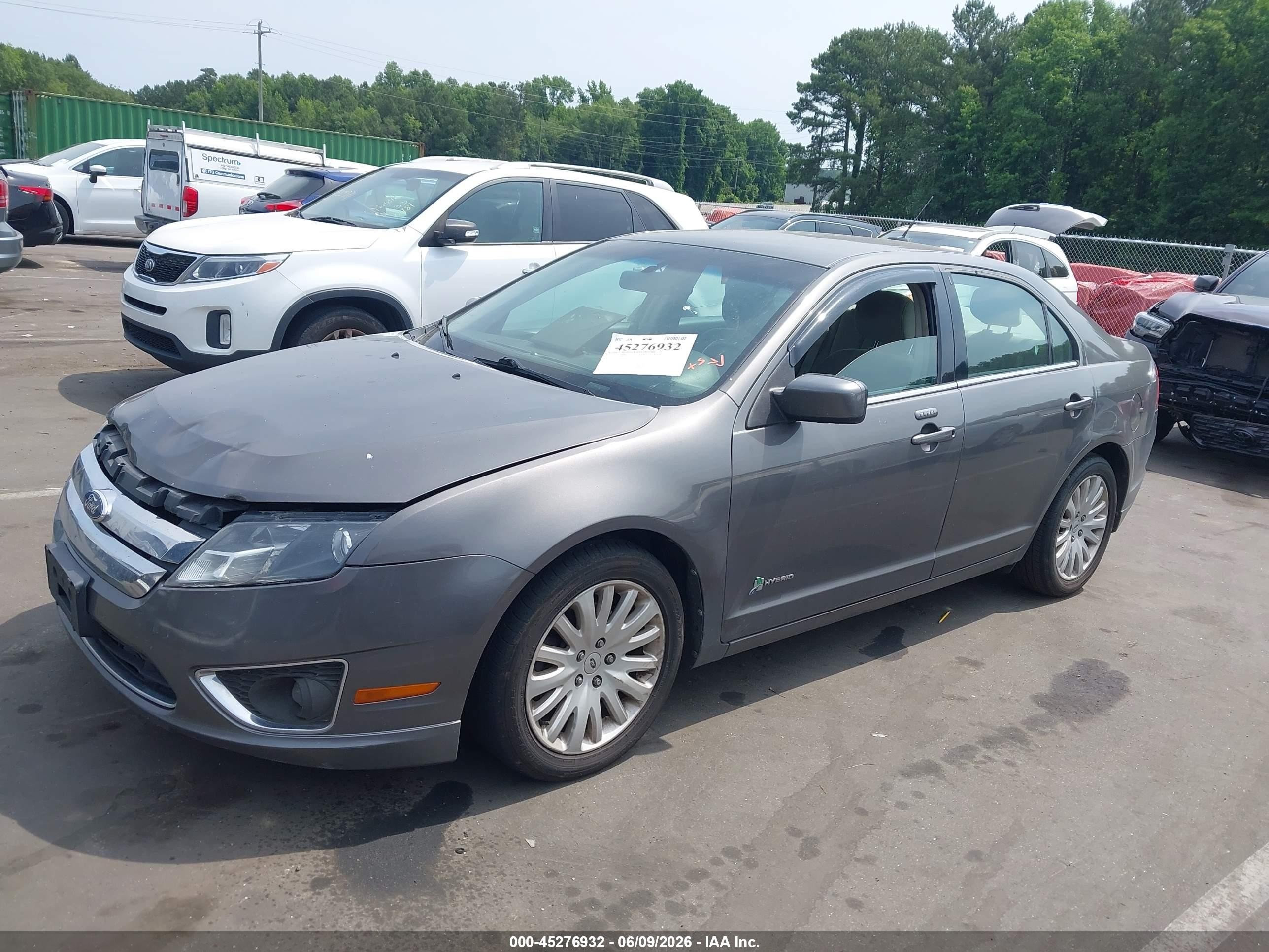 2011 Ford Fusion Hybrid   Silver vin: 3FADP0L35BR215241