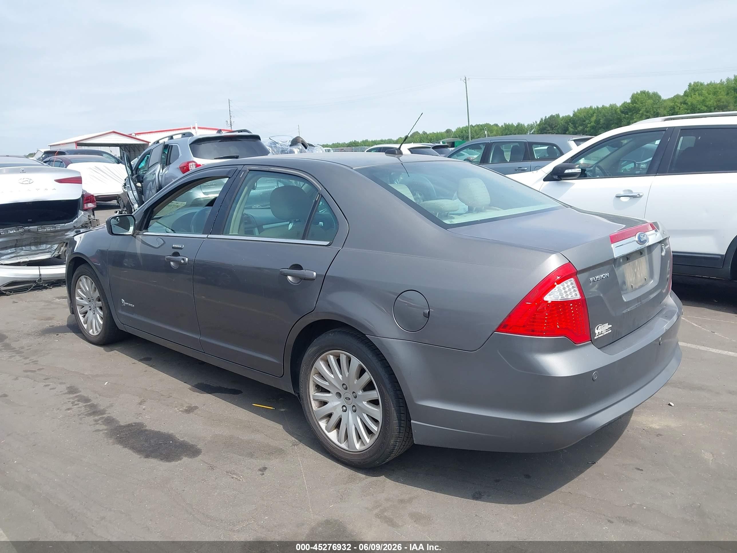 2011 Ford Fusion Hybrid   Silver vin: 3FADP0L35BR215241
