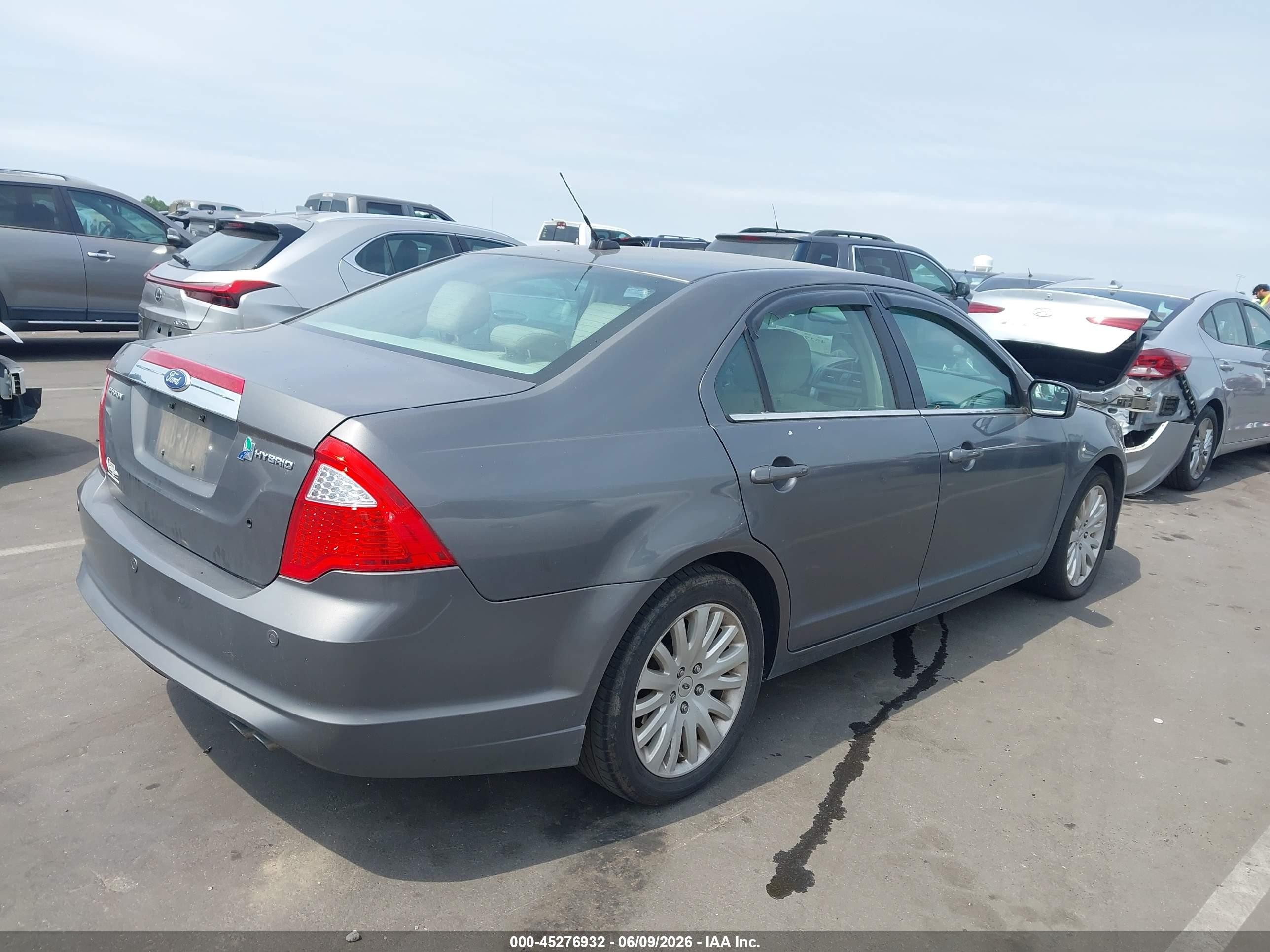 2011 Ford Fusion Hybrid   Silver vin: 3FADP0L35BR215241