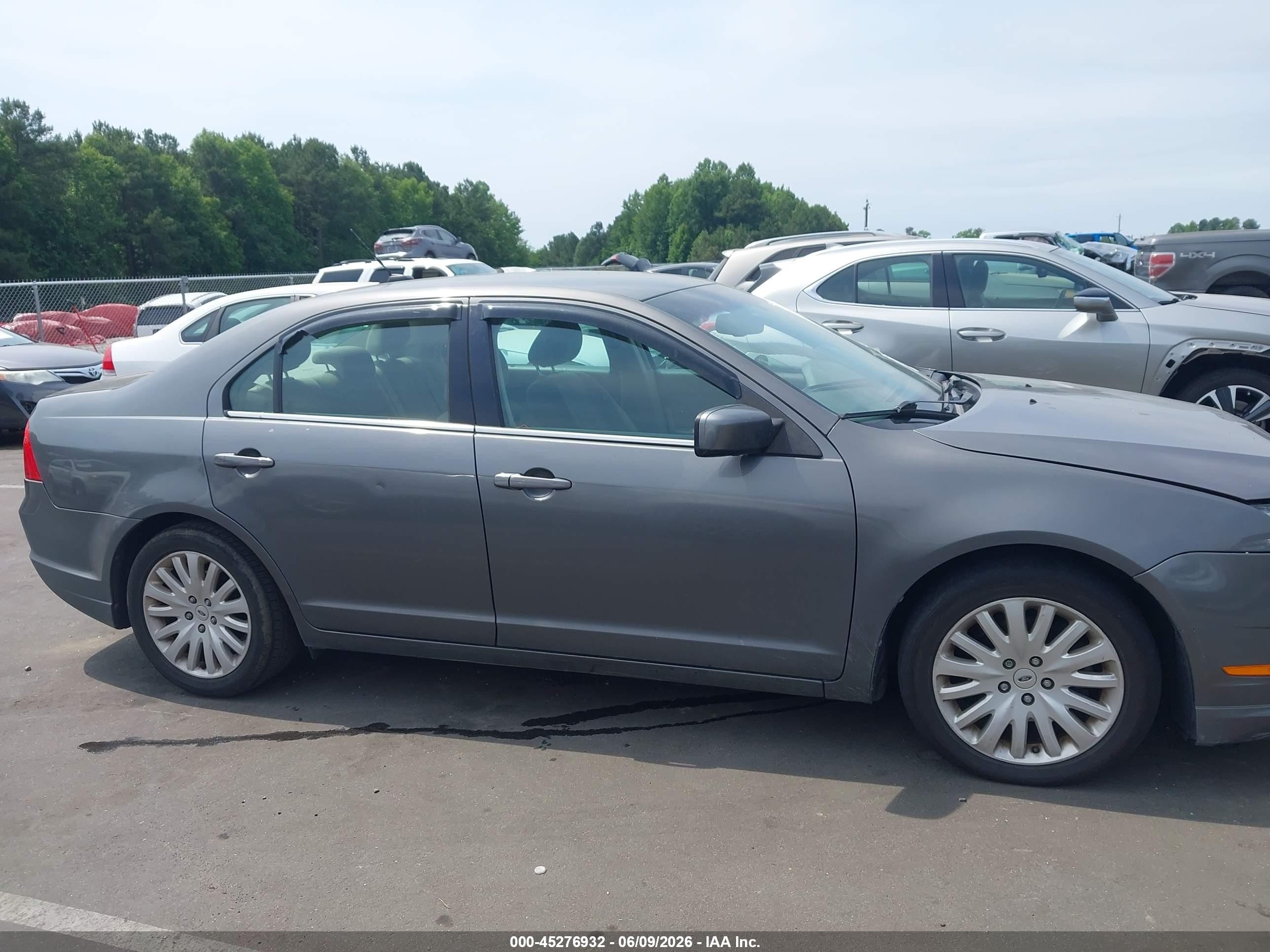 2011 Ford Fusion Hybrid   Silver vin: 3FADP0L35BR215241
