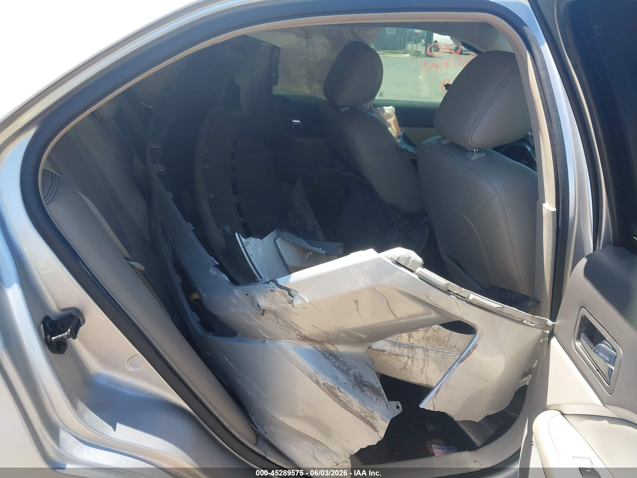 2012 Ford Fusion Hybrid   Silver vin: 3FADP0L35CR212521