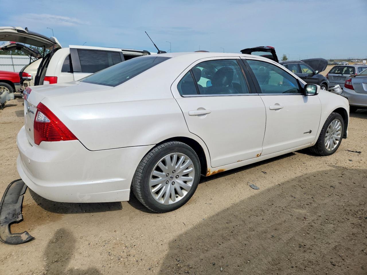 2010 Ford Fusion Hybrid White vin: 3FADP0L36AR144209