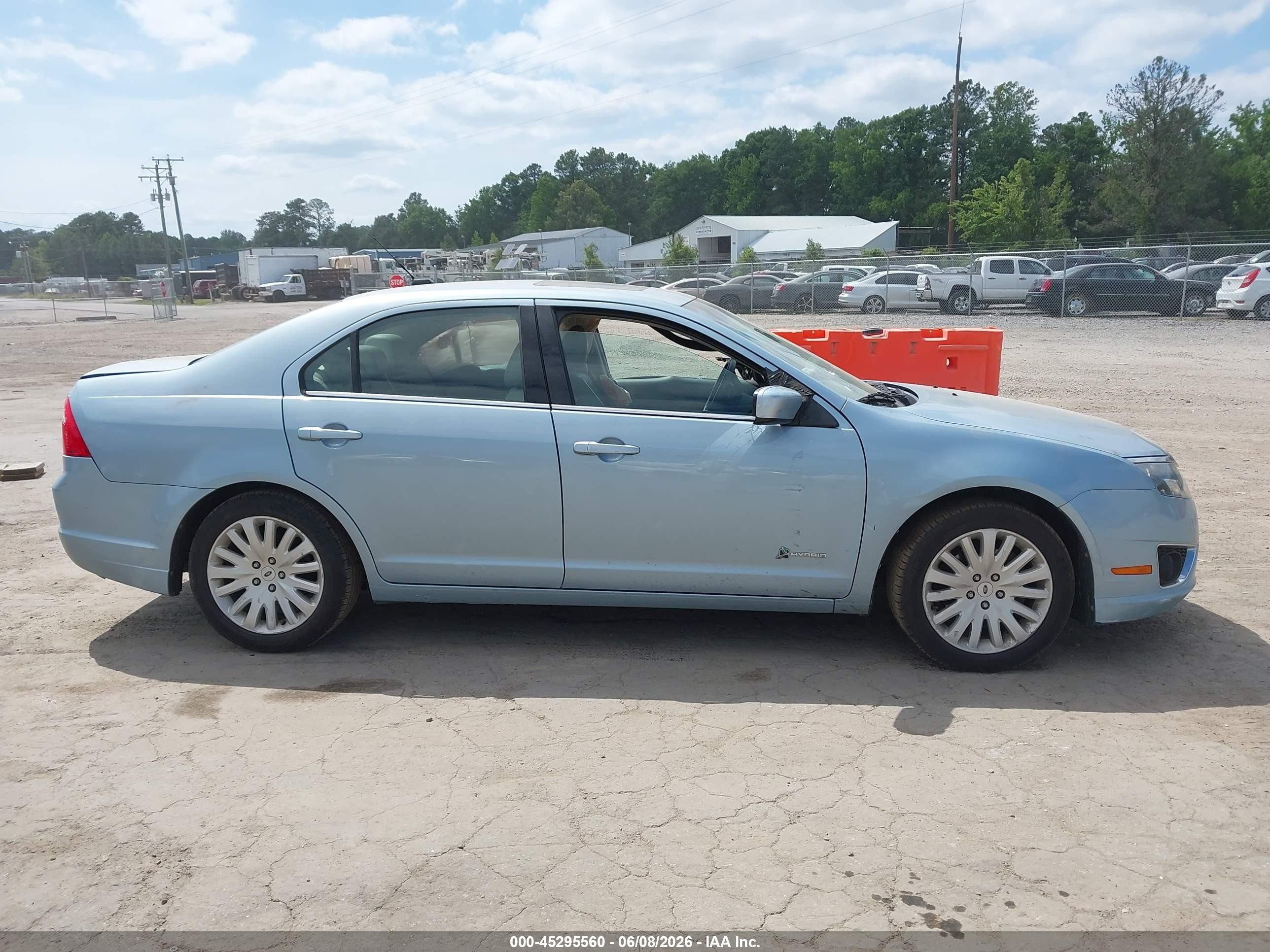 2010 Ford Fusion Hybrid   Blue vin: 3FADP0L36AR195595