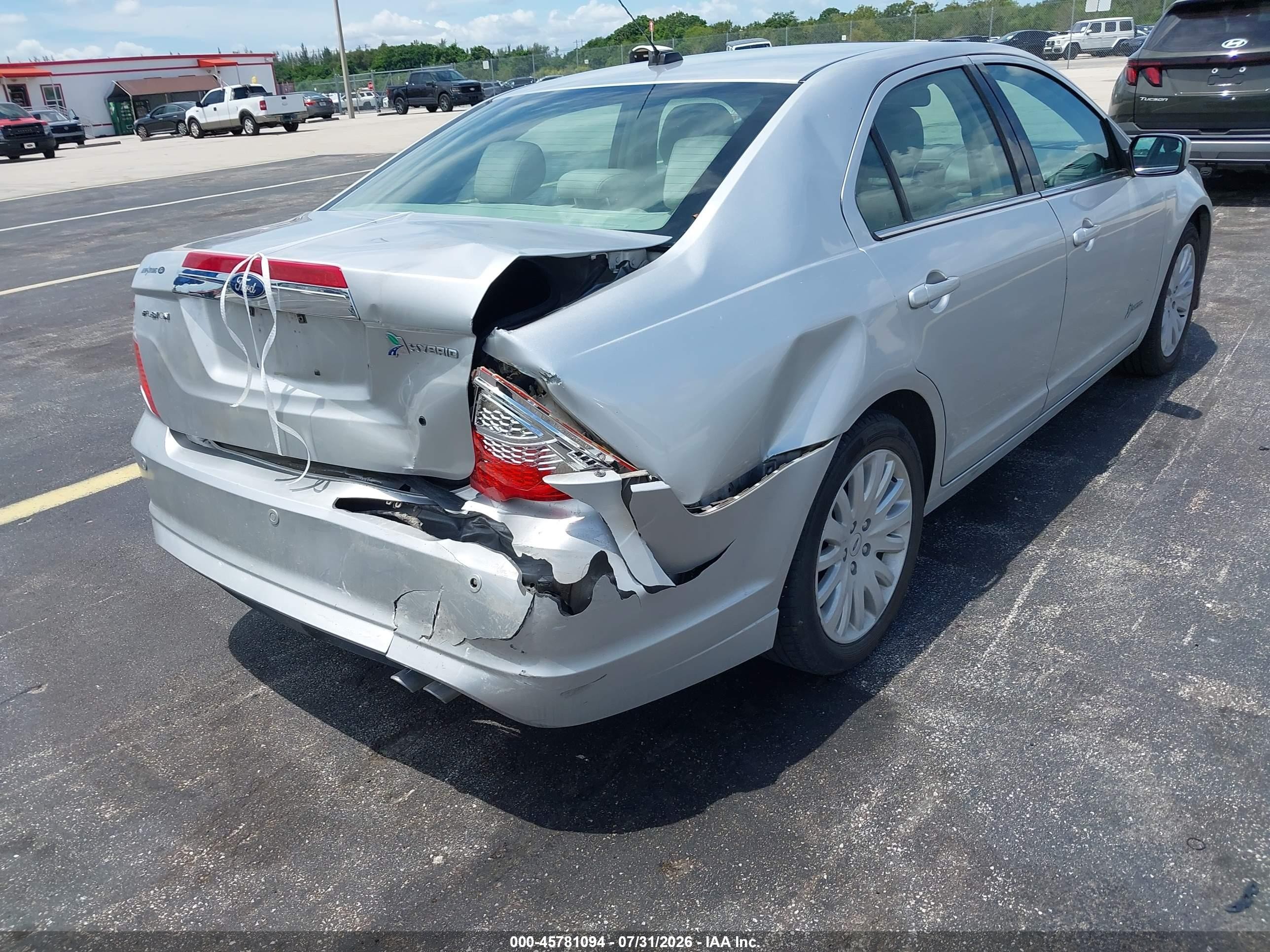 2012 Ford Fusion Hybrid Серебряный vin: 3FADP0L36CR245821
