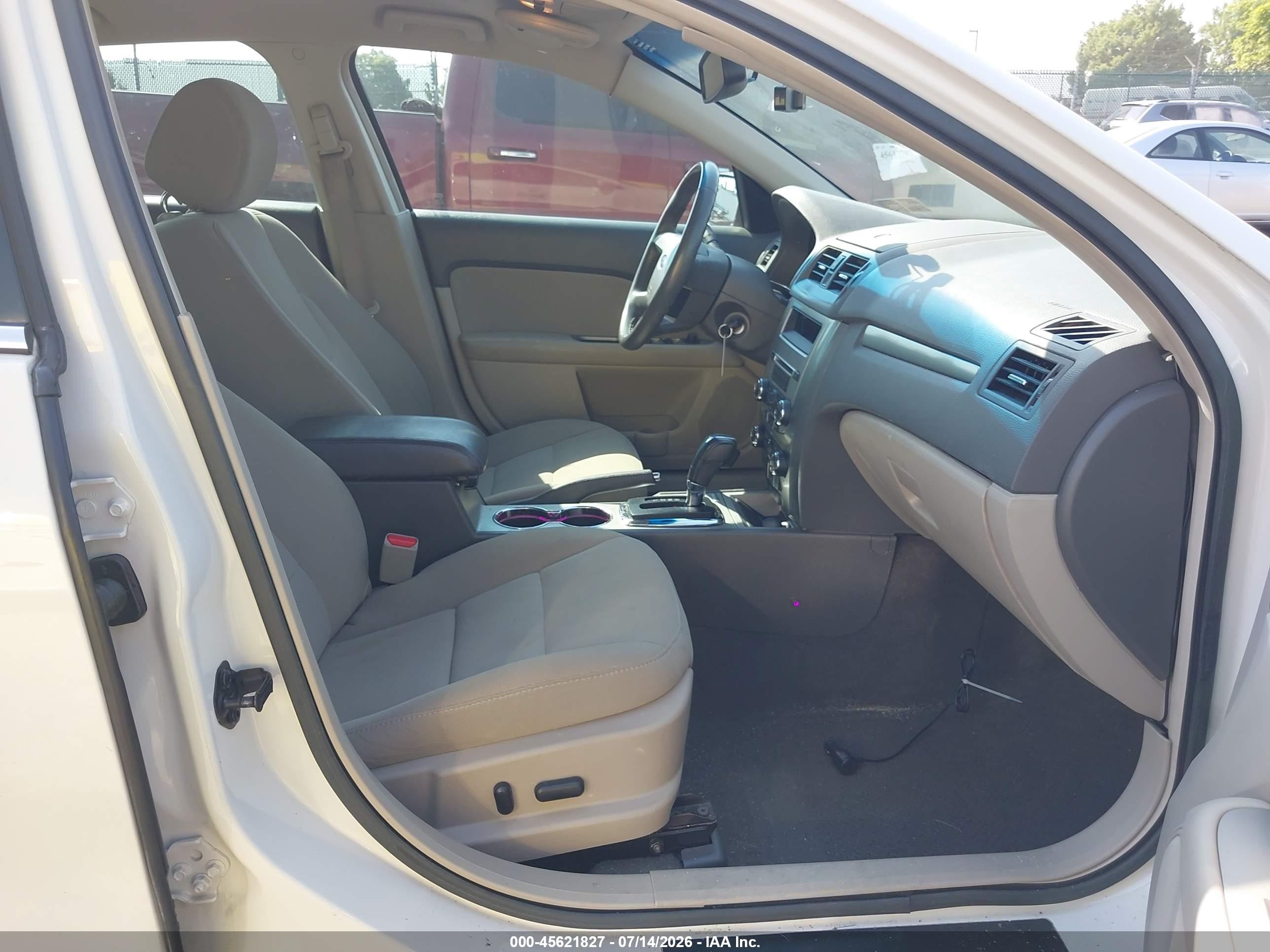 2012 Ford Fusion Hybrid   White vin: 3FADP0L36CR421069