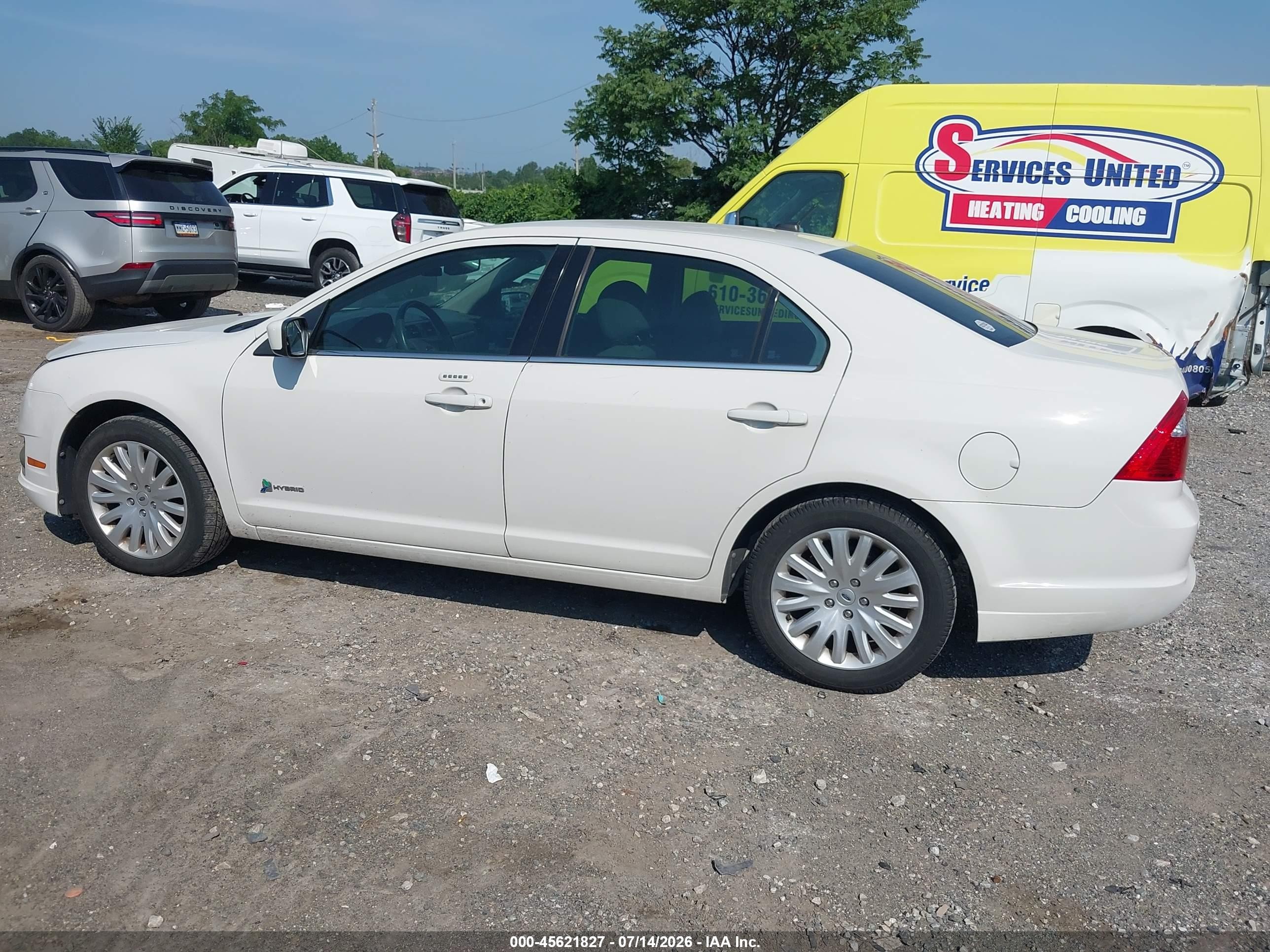 2012 Ford Fusion Hybrid   White vin: 3FADP0L36CR421069