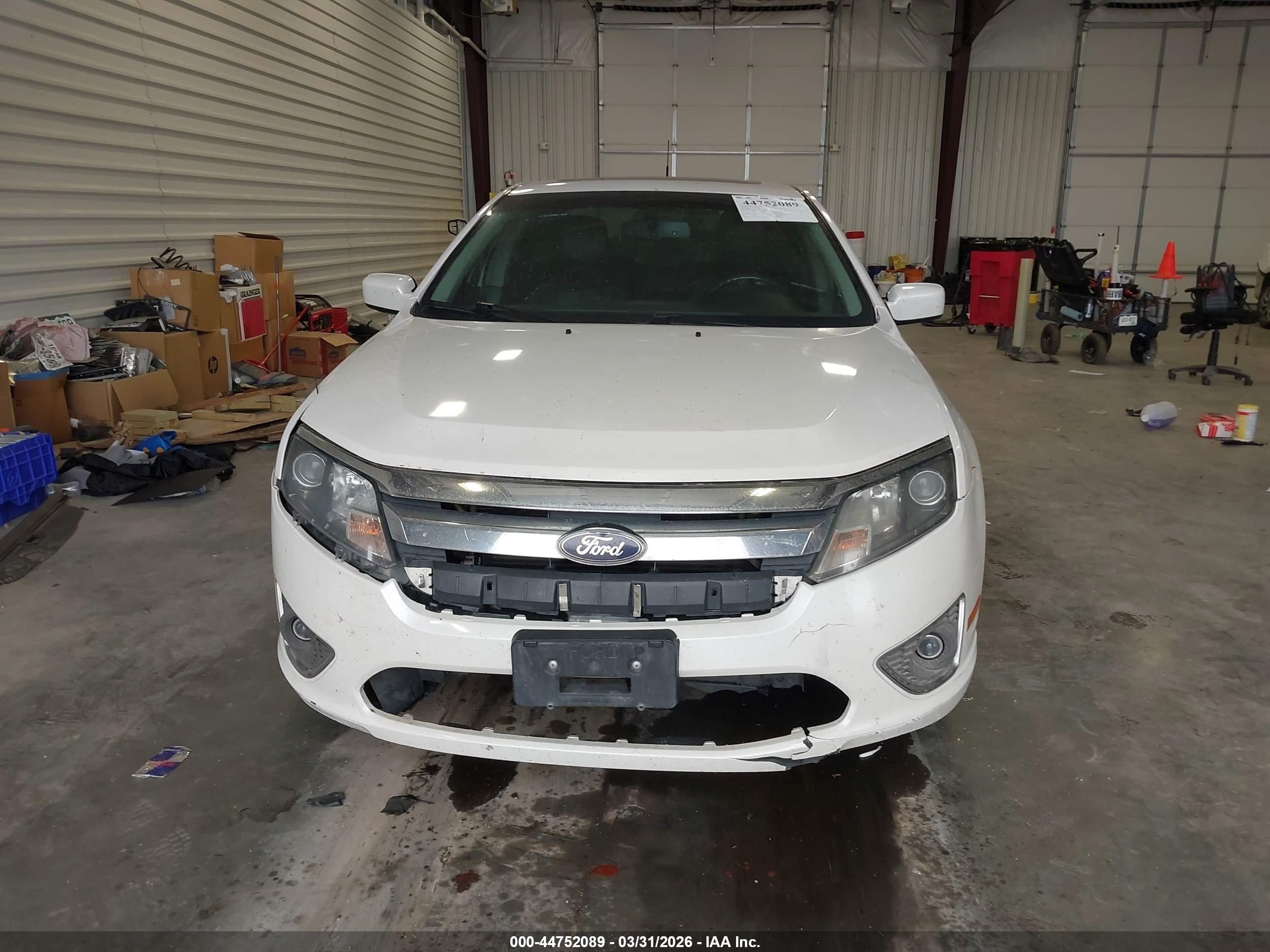 2010 Ford Fusion Hybrid   White vin: 3FADP0L37AR403127
