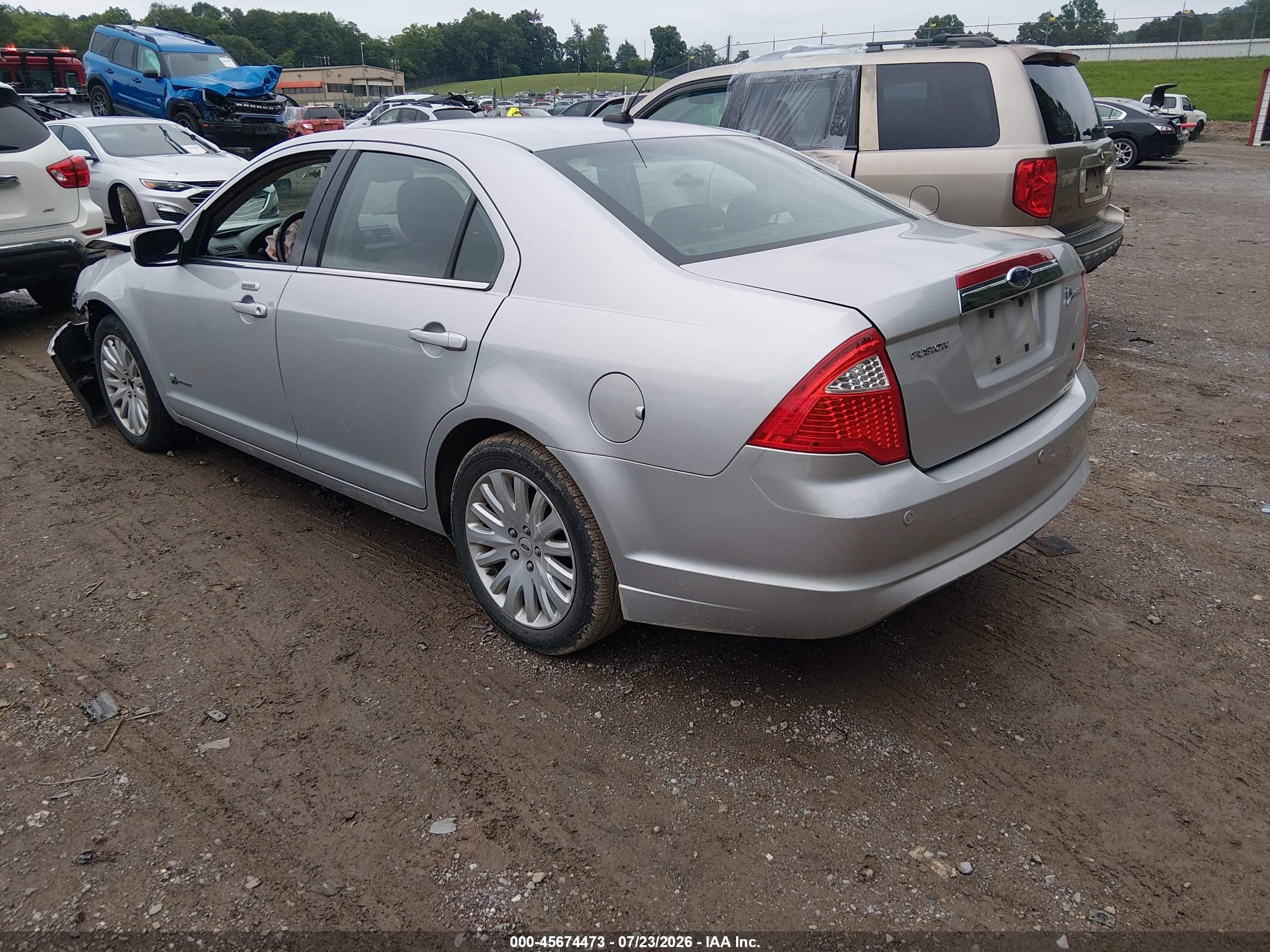 2010 Ford Fusion Hybrid   Silver vin: 3FADP0L38AR148469