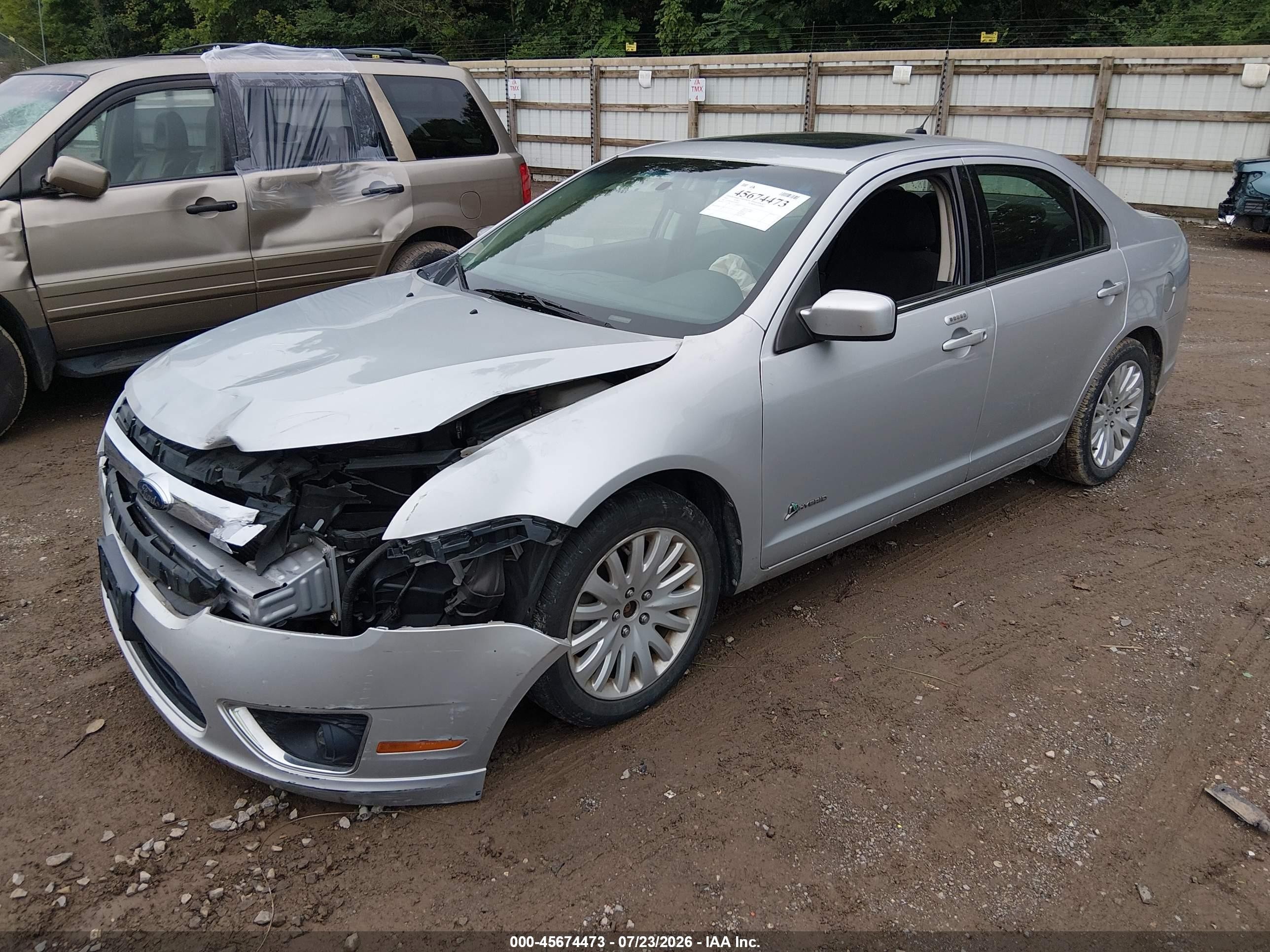 2010 Ford Fusion Hybrid   Silver vin: 3FADP0L38AR148469