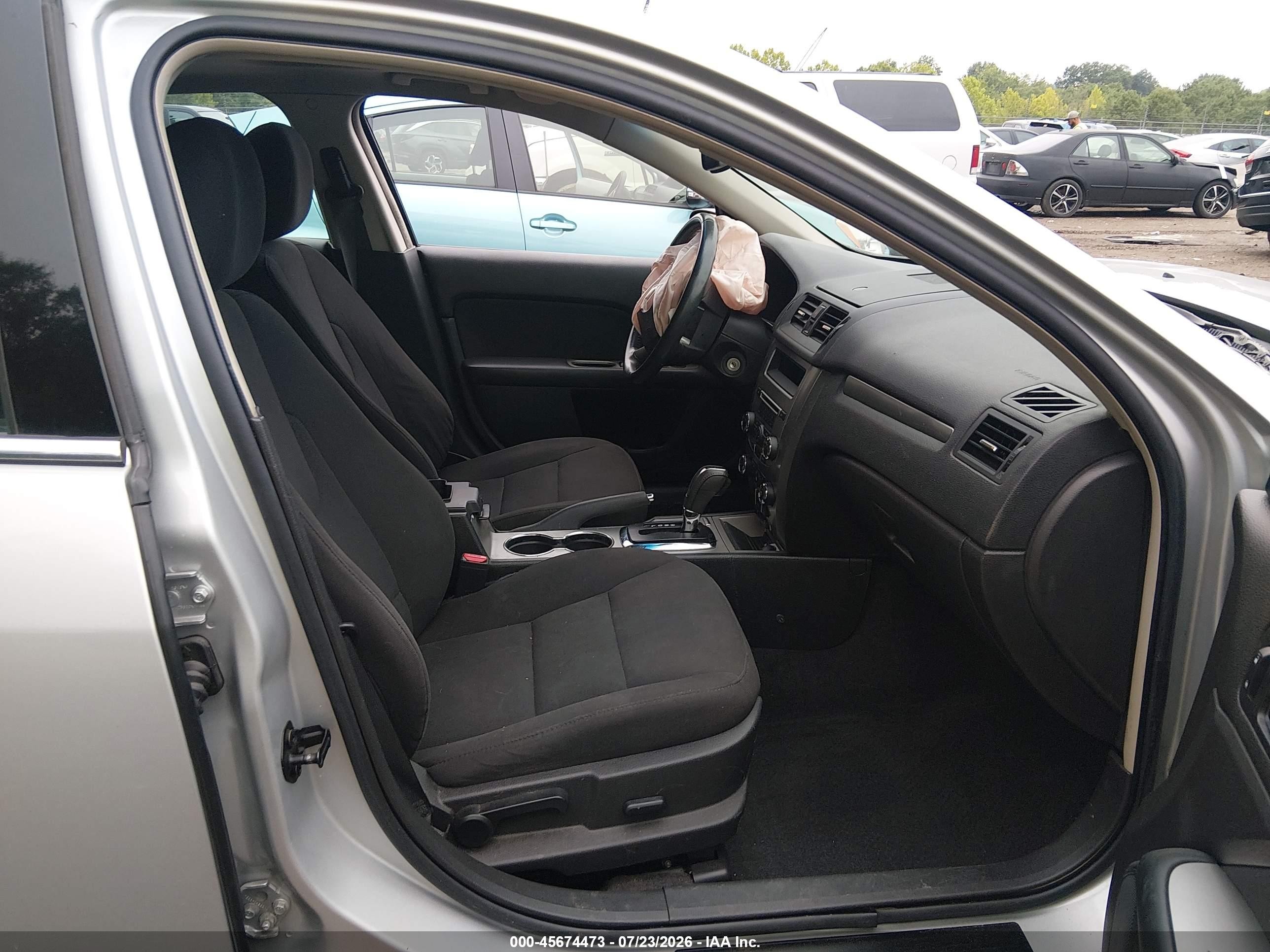 2010 Ford Fusion Hybrid   Silver vin: 3FADP0L38AR148469