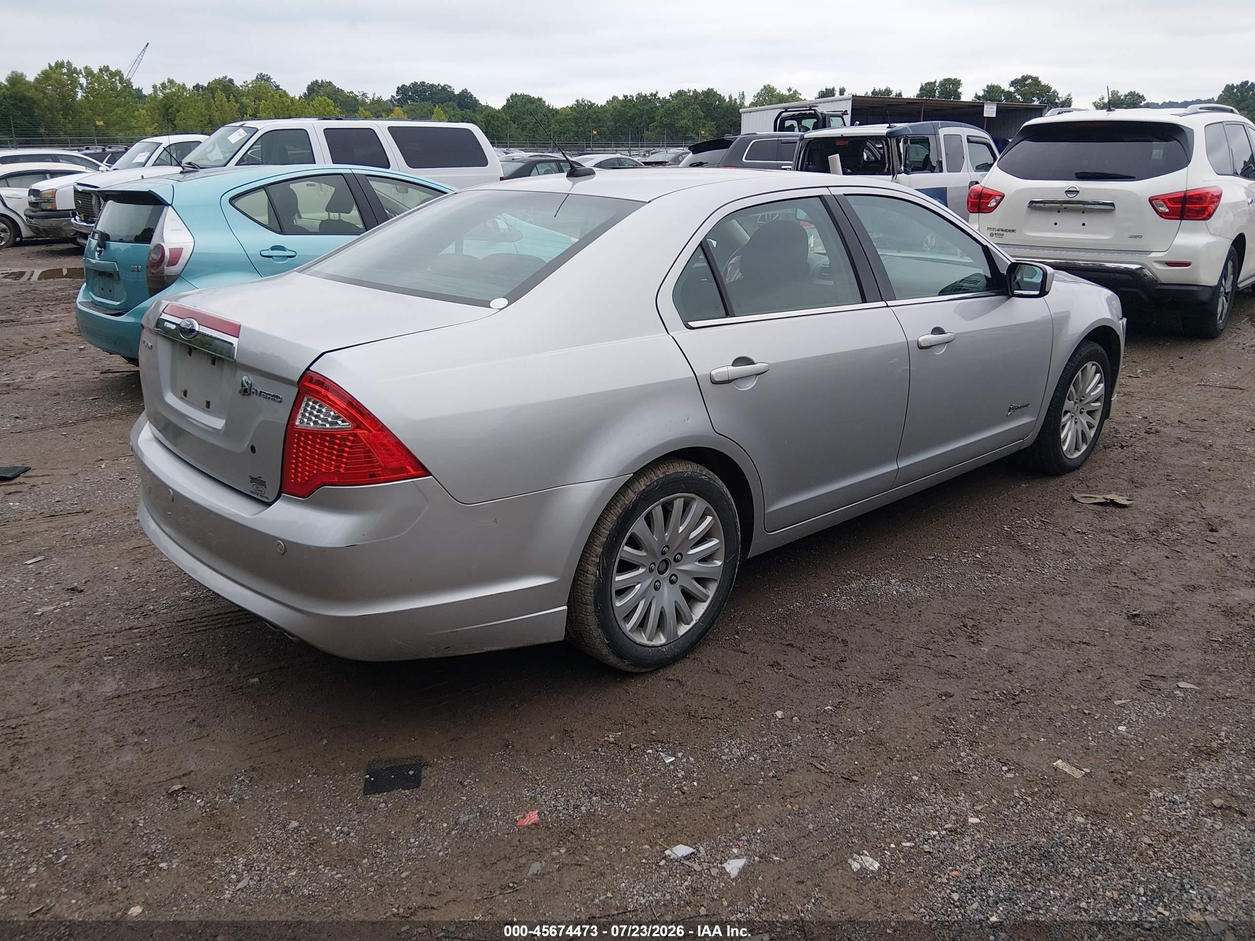 2010 Ford Fusion Hybrid   Silver vin: 3FADP0L38AR148469