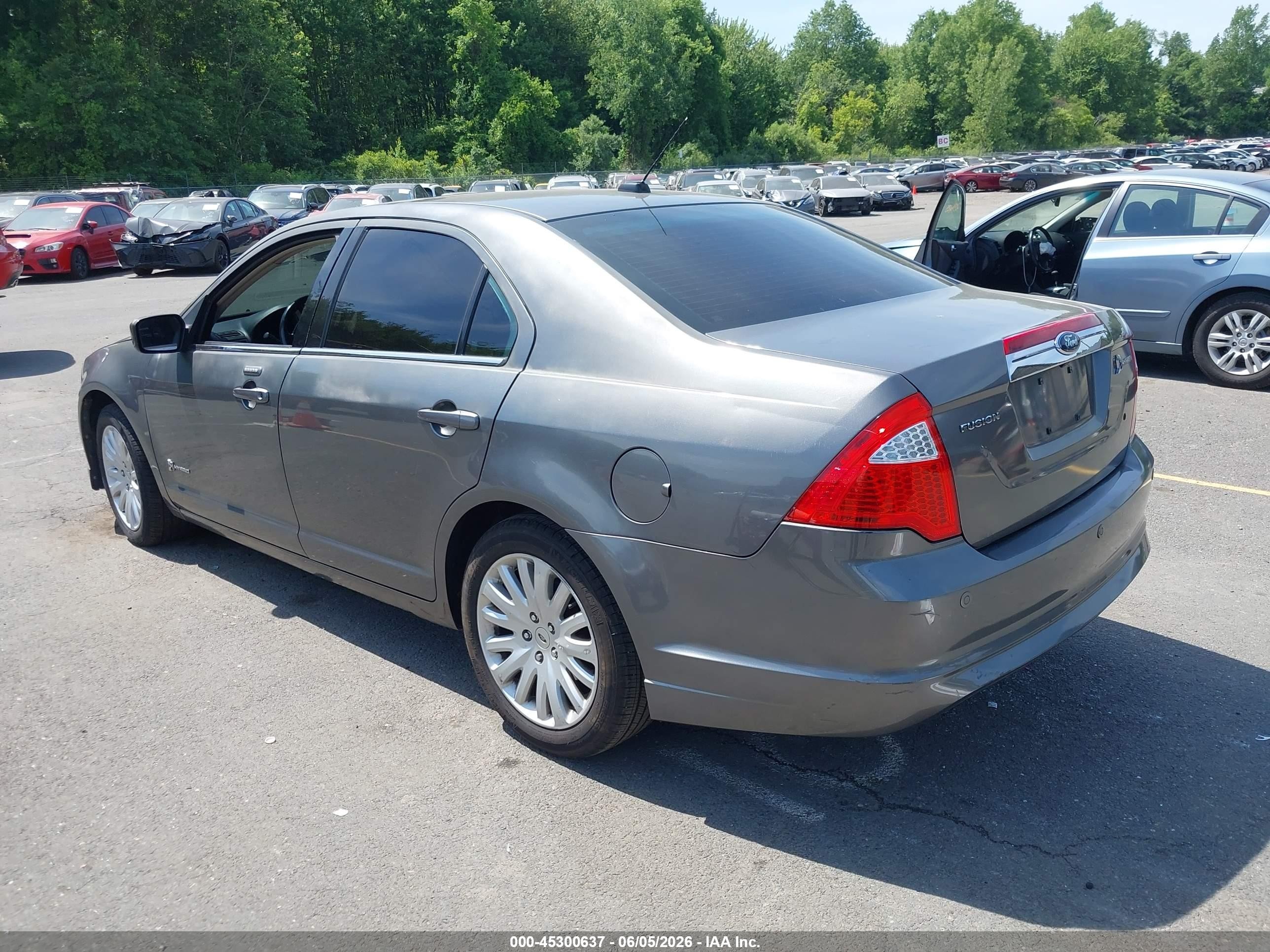2010 Ford Fusion Hybrid Gray vin: 3FADP0L38AR181472