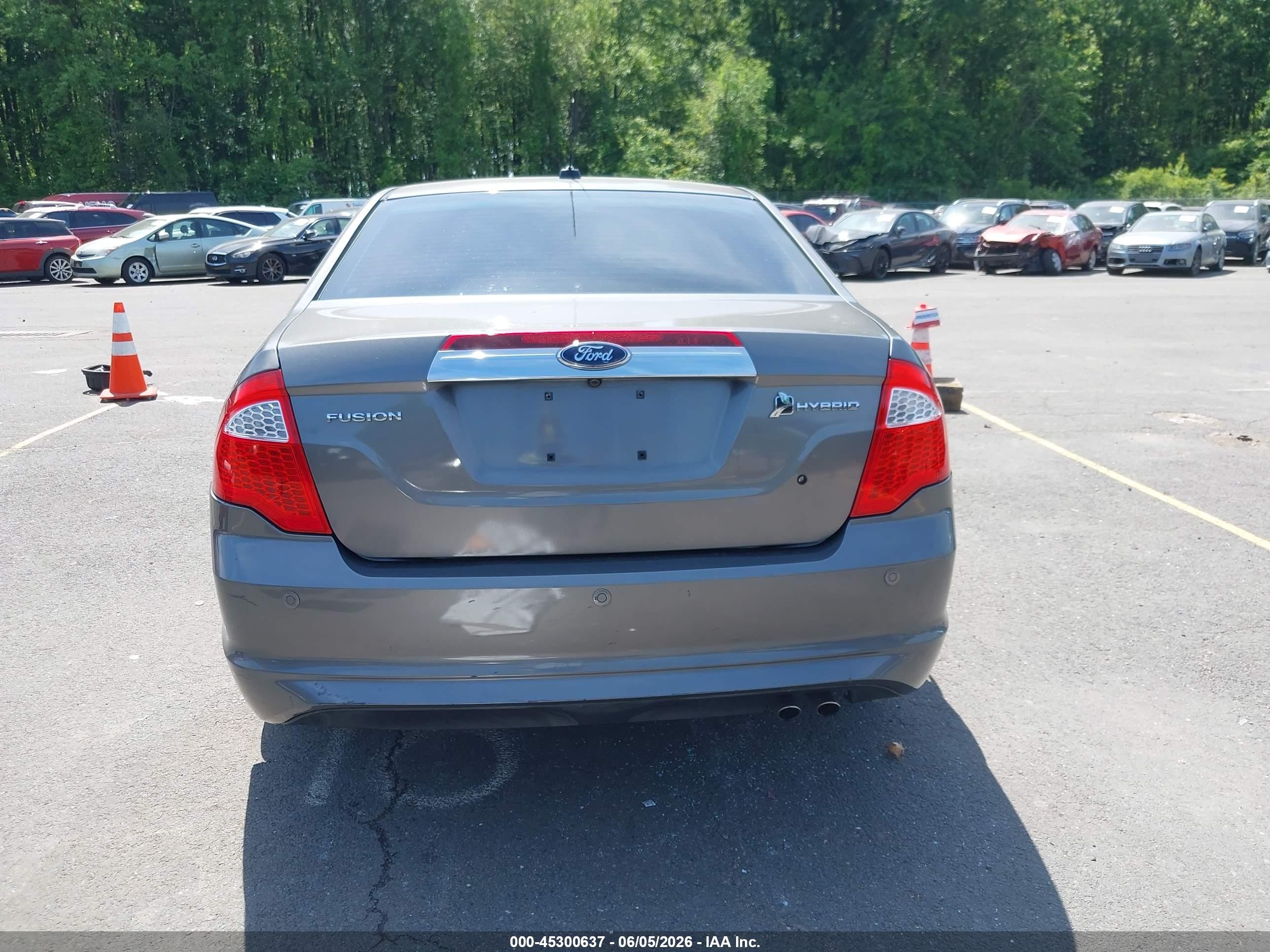 2010 Ford Fusion Hybrid Gray vin: 3FADP0L38AR181472