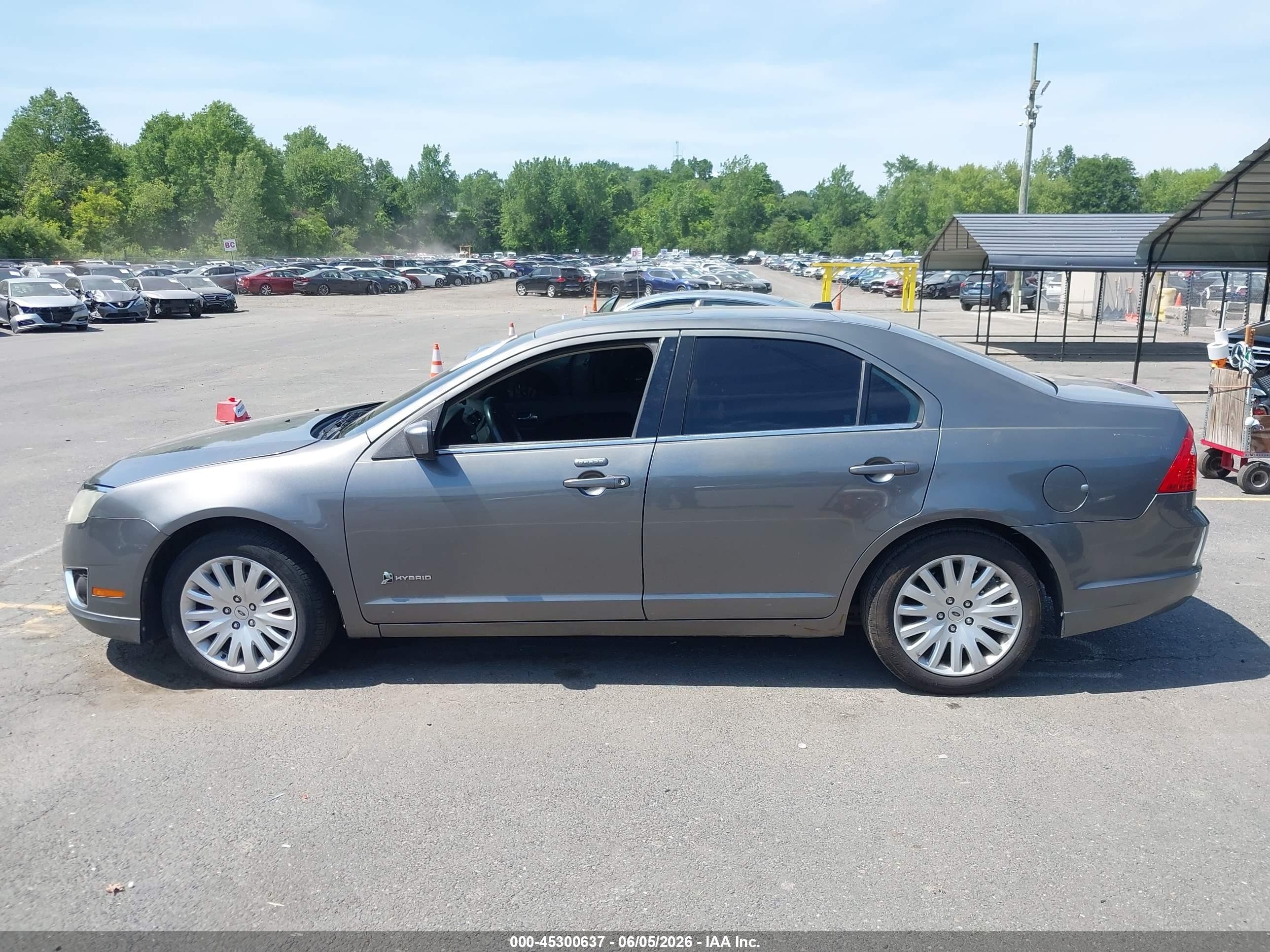 2010 Ford Fusion Hybrid Gray vin: 3FADP0L38AR181472