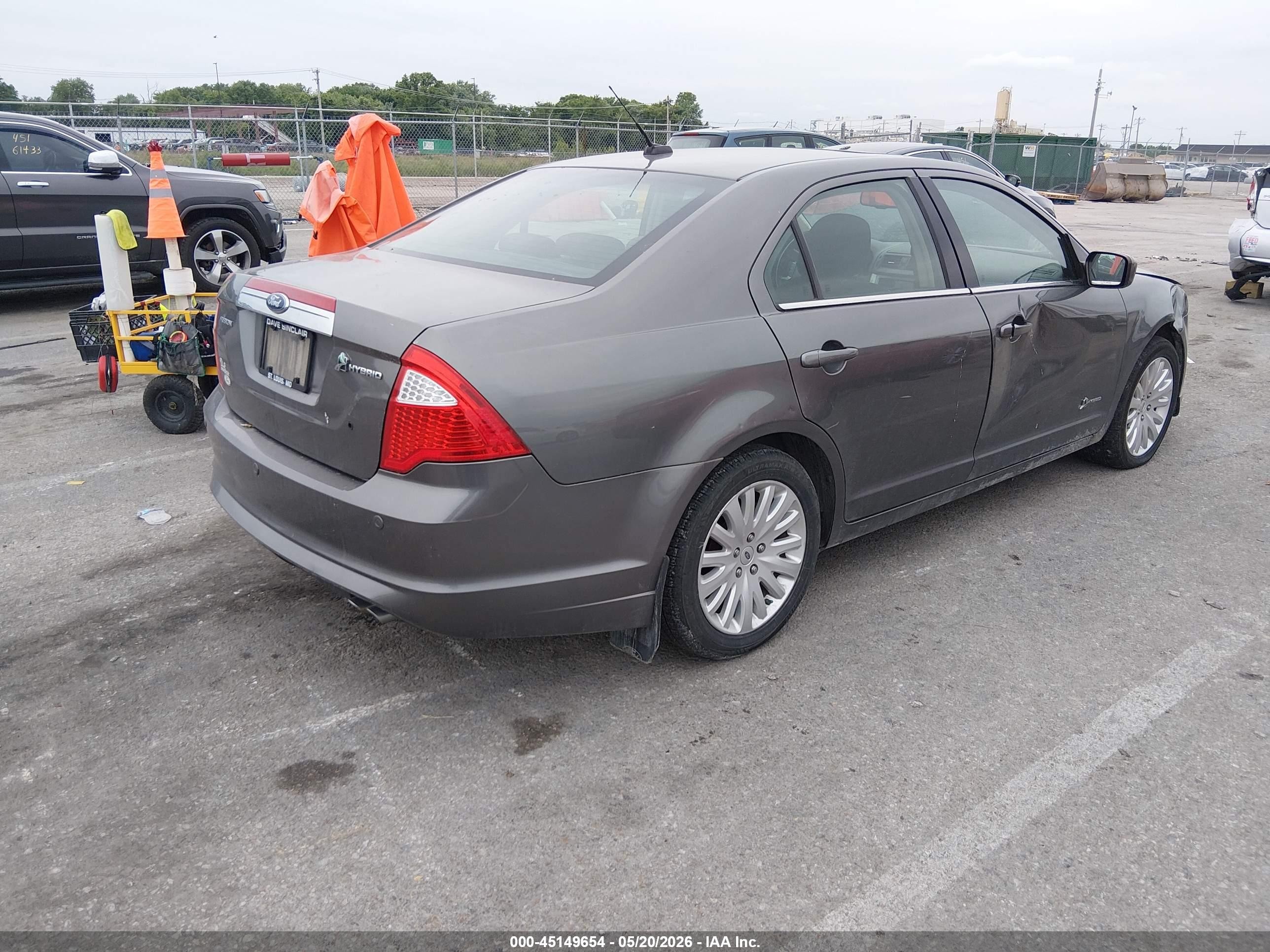 2010 Ford Fusion Hybrid   Gray vin: 3FADP0L38AR209657
